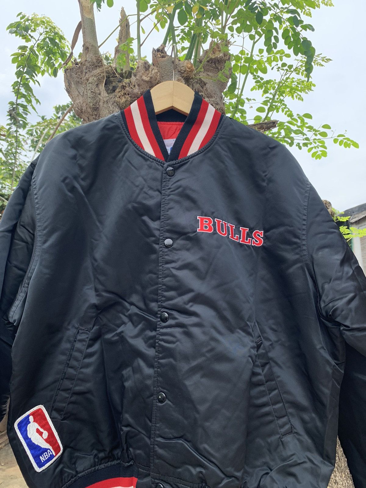 NBA × Starter × Vintage STARTER VARSITY CHICAGO BULLS Size US XL / EU 56 / 4 - 2 Thumbnail