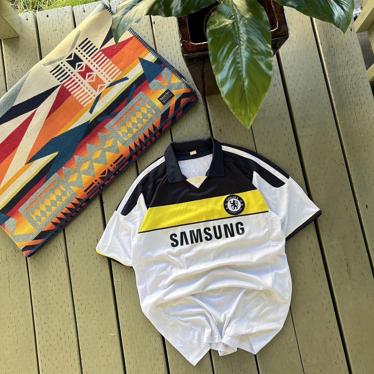 Chelsea Soccer × Vintage Vintage Chelsea Jersey Size US L / EU 52-54 / 3 - 4 Thumbnail