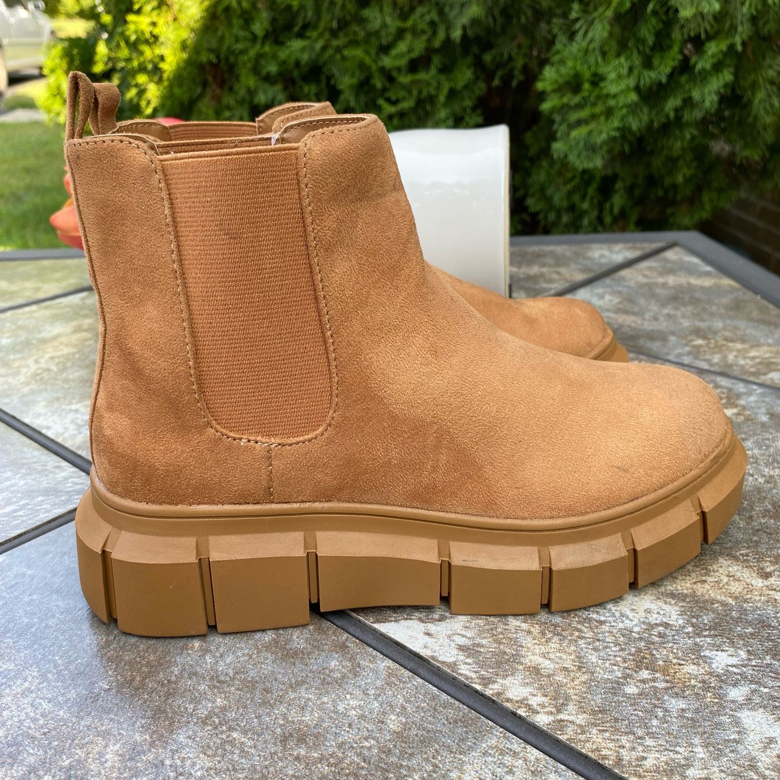 BP. NEW BP Tan Niya Lug Sole Chelsea Boot Size 6 Size US 6 / IT 36 - 5 Thumbnail