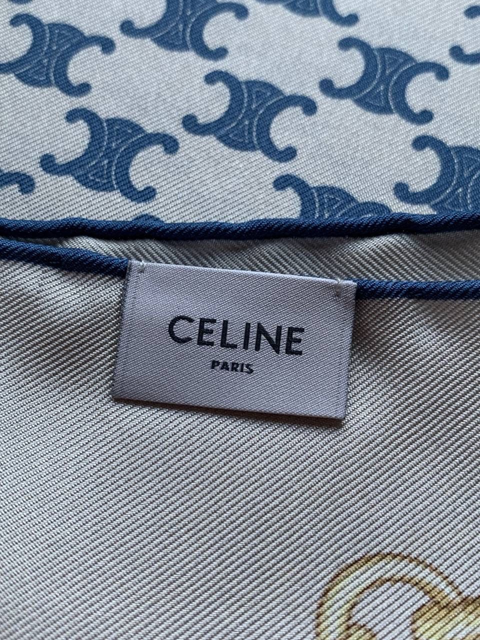 Celine CELINE BANDANA TRIOMPHE IN HERITAGE SILK TWILL NEW Size ONE SIZE - 15 Thumbnail