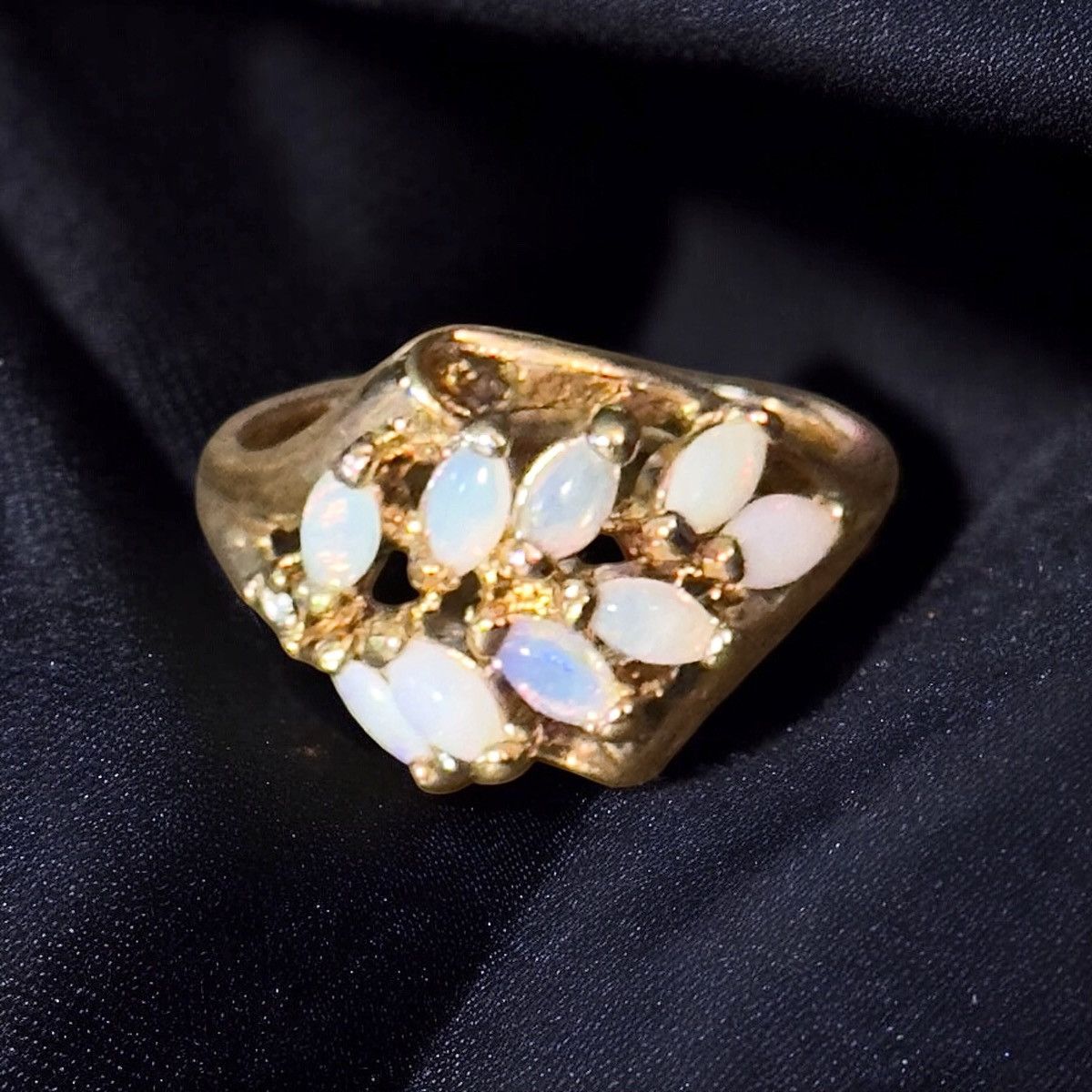 Vintage Vintage O.C Tanner 18KHGE Opal vine ring Size ONE SIZE - 1 Thumbnail
