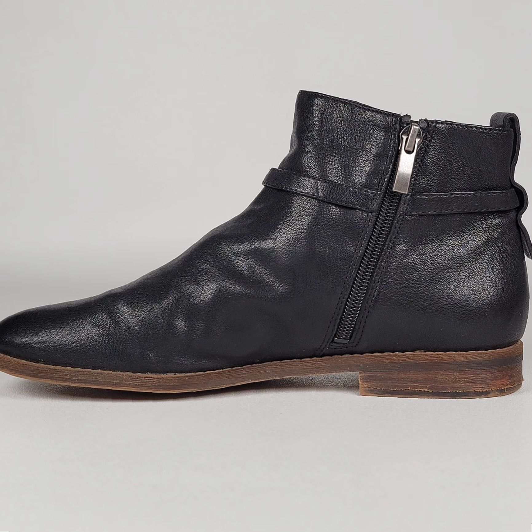 Franco Sarto Franco Sarto Z10823* Black Leather Booties Women Size 9 M Bootie Size US 7 / IT 37 - 4 Thumbnail