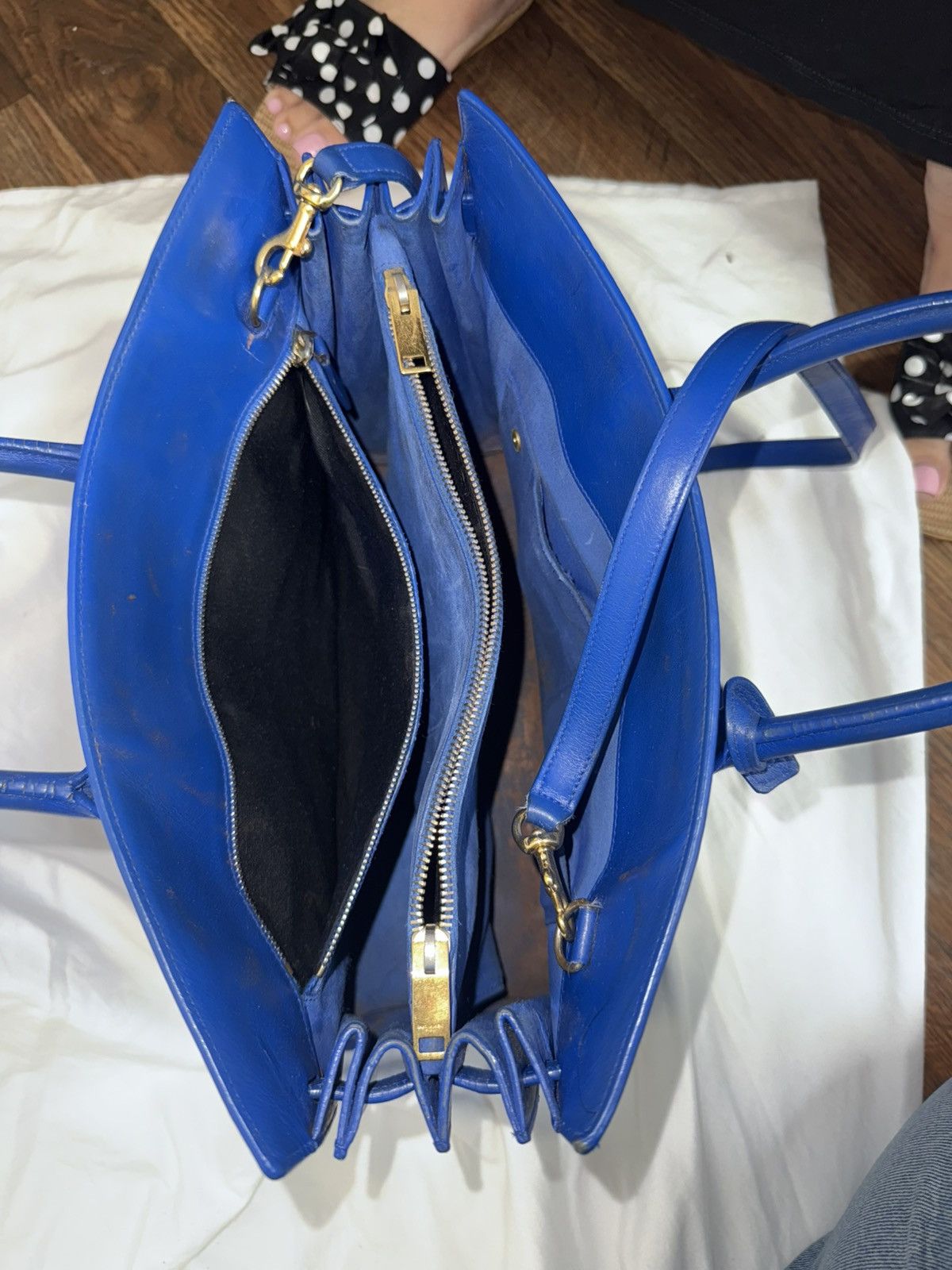Yves Saint Laurent YSL SAC DE JOUR Bag/Tote Size ONE SIZE - 5 Thumbnail