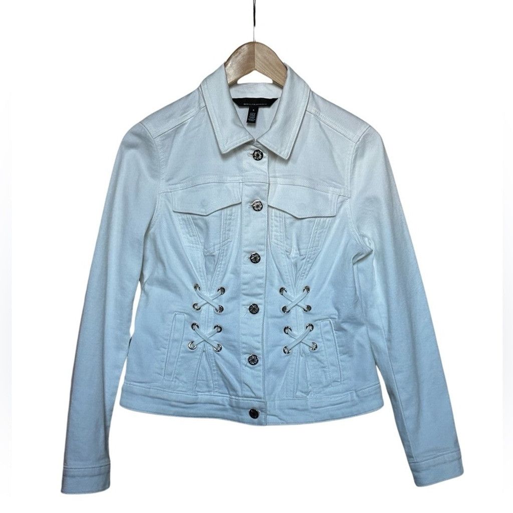 White House Black Market WHBM White Fitted Jean Jacket Women’s Size Small. Size S / US 4 / IT 40 - 2 Thumbnail