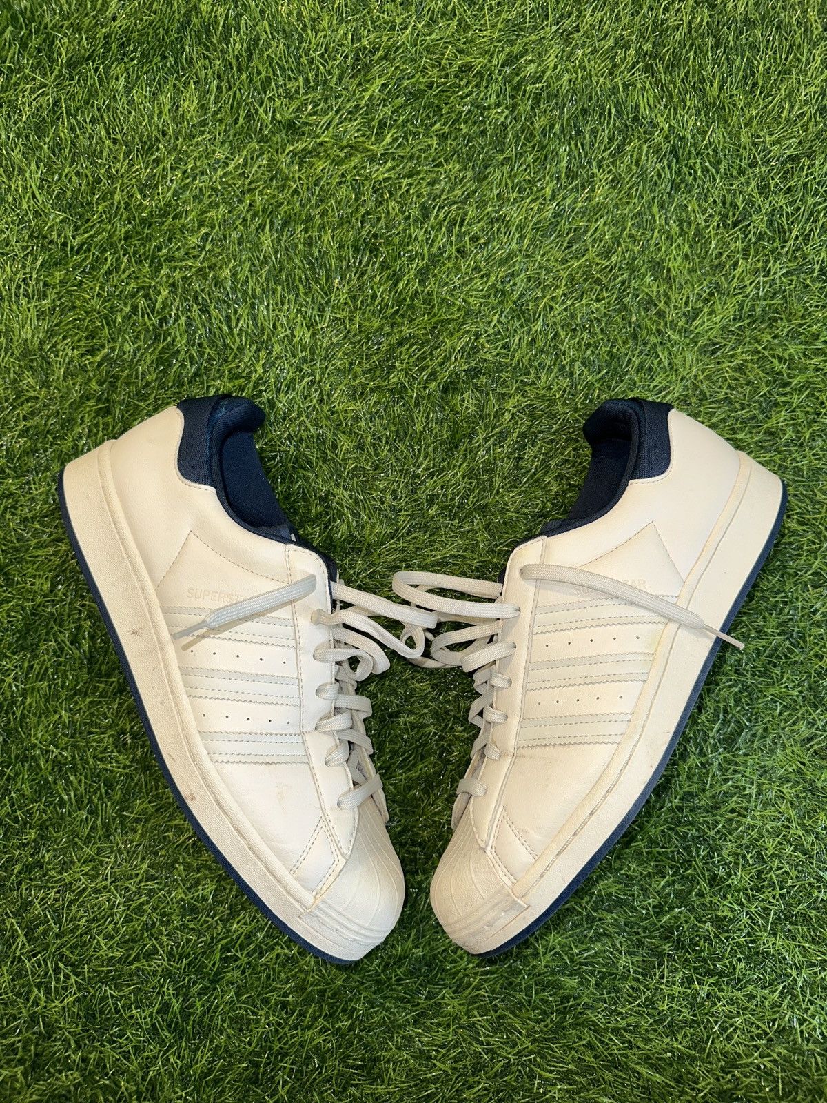 Adidas Adidas superstar low chalk white size 11 Size US 11 / EU 44 - 2 Thumbnail