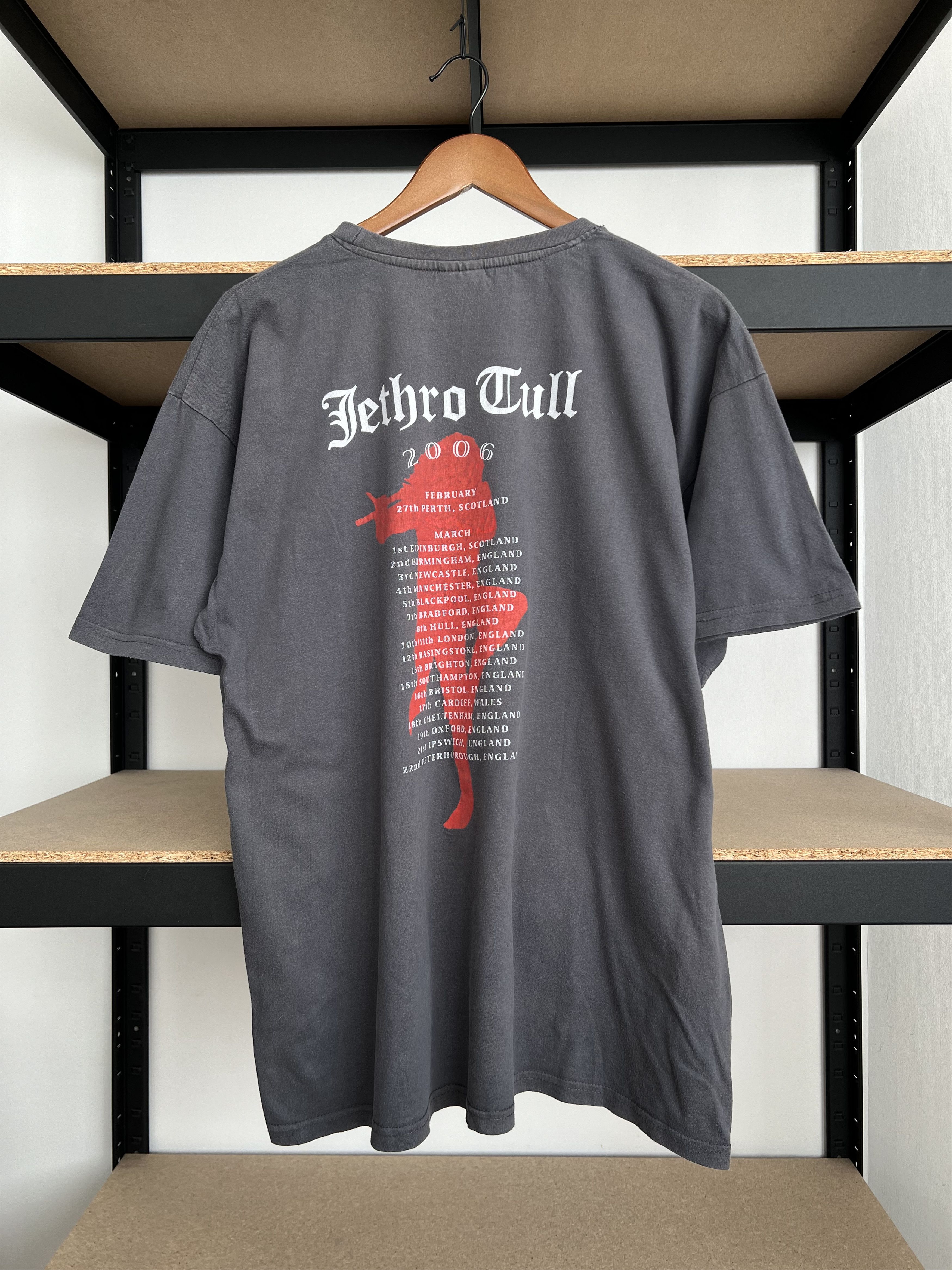 Band Tees Vintage 2006 Jethro Tull Aqualung Rock Band T-shirt Size US XL / EU 56 / 4 - 4 Thumbnail