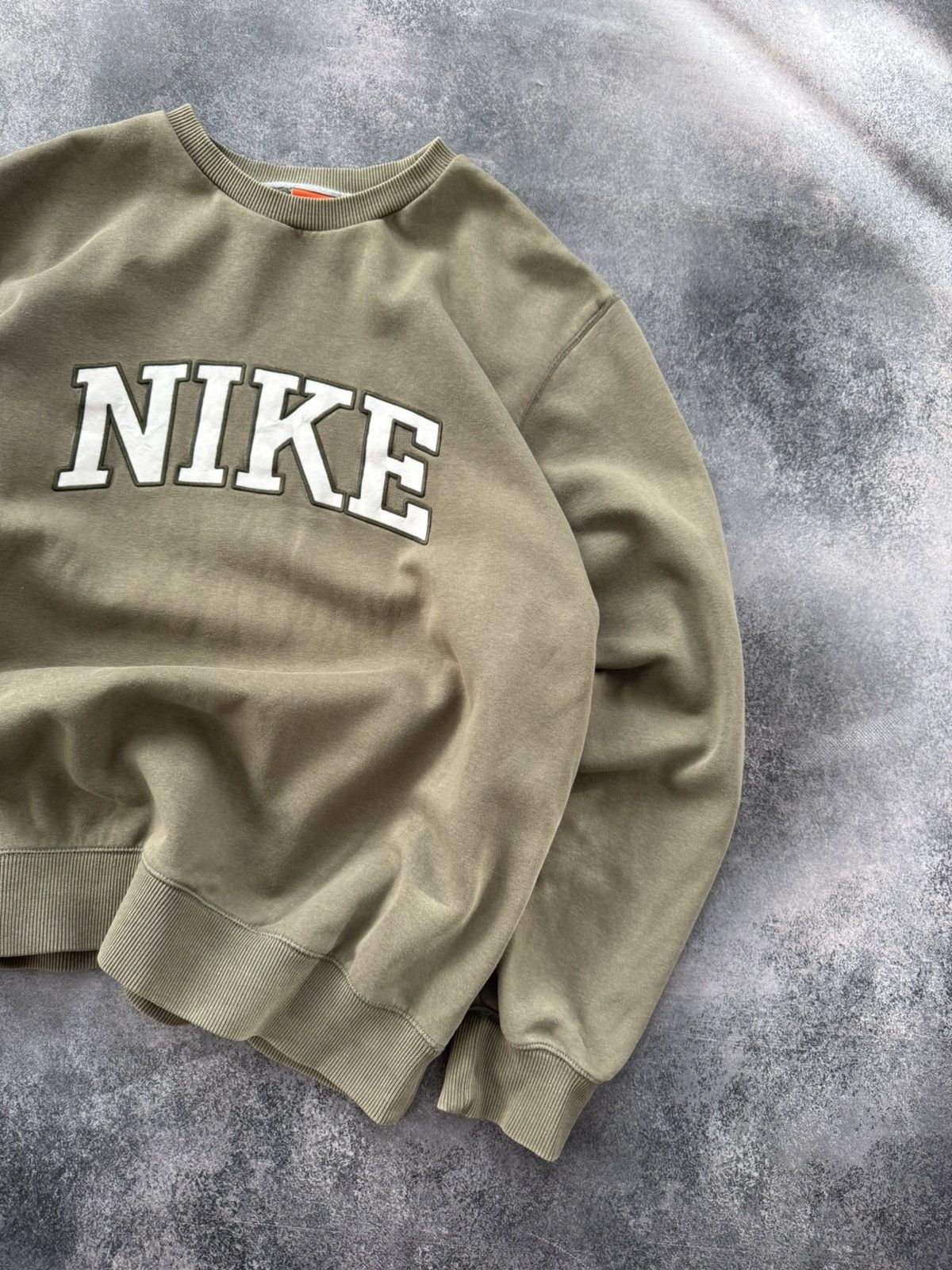 Nike Vintage Nike Big Logo Baggy Crewneck Sweatshirt Size US XL / EU 56 / 4 - 3 Thumbnail