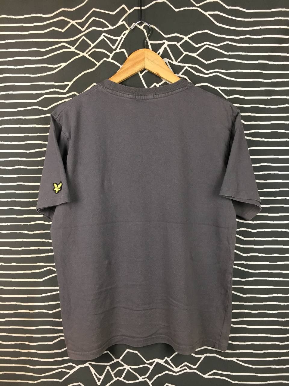 Lyle & Scott Lyle & Scott Faded Charcoal Embroidered Logo Pocket Tee Size US M / EU 48-50 / 2 - 7 Thumbnail