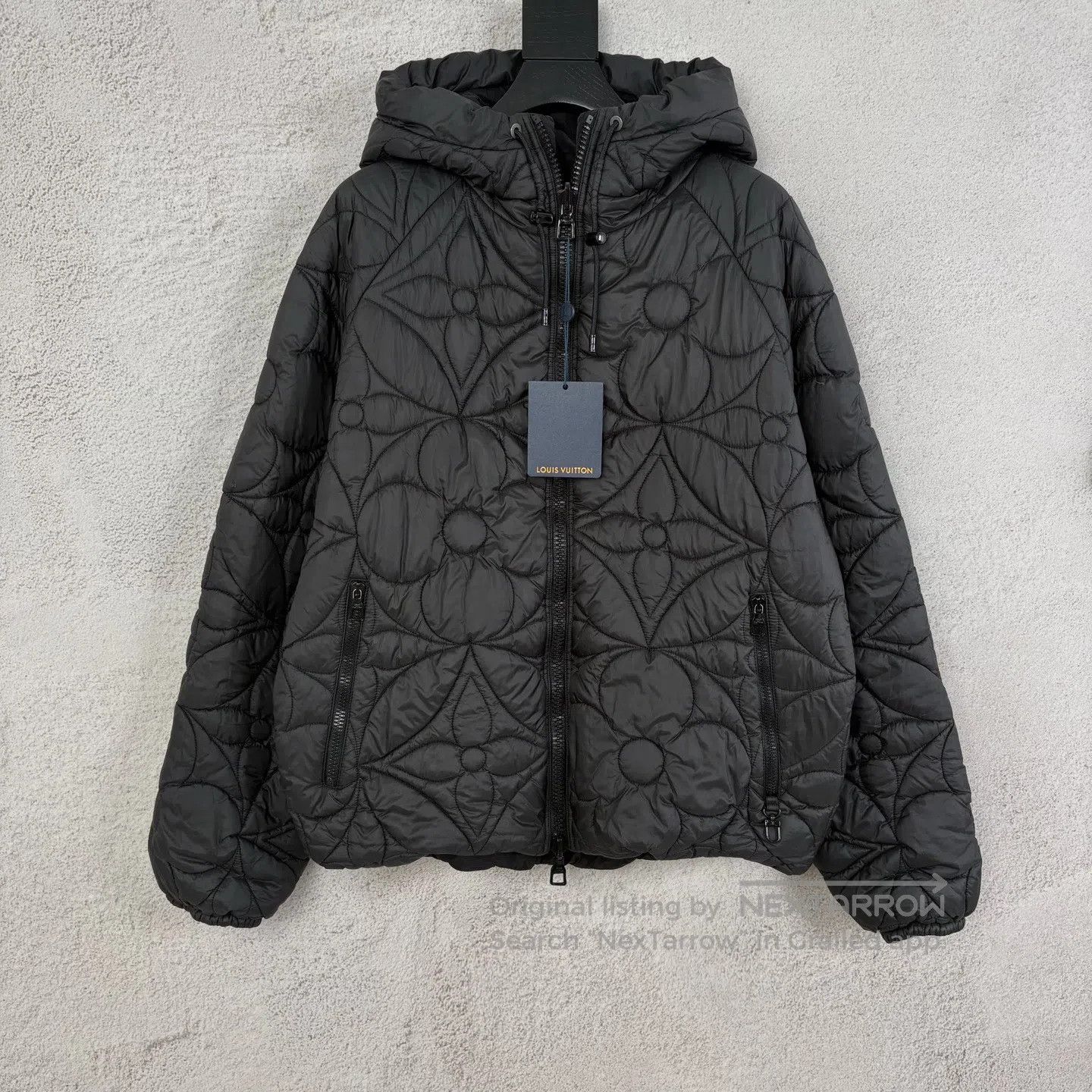 Louis Vuitton Louis Vuitton size48 Three-color embossed patterned hooded Size US M / EU 48-50 / 2 - 1 Thumbnail