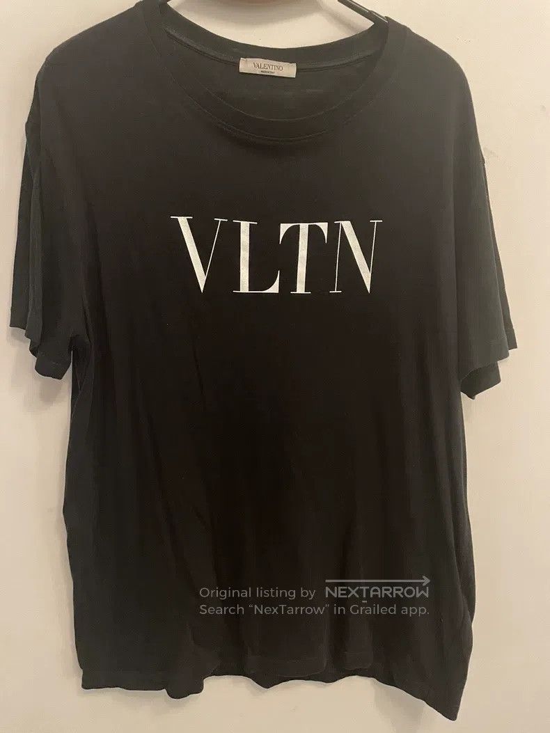 Valentino Valentino Classic logo short sleeves black Size M / US 6-8 / IT 42-44 - 1 Thumbnail