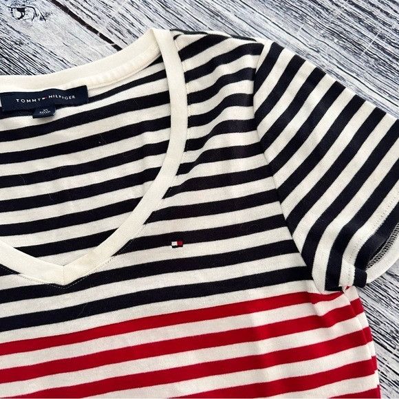 Tommy Hilfiger Classic Tommy Hilfiger Striped T-Shirt Size XS / US 0-2 / IT 36-38 - 2 Thumbnail