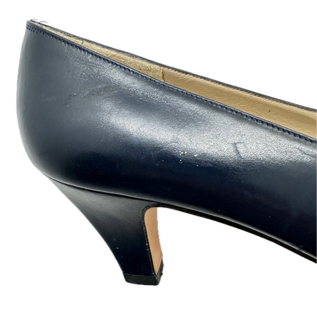 Salvatore Ferragamo Vintage Salvatore Ferragamo Sz 8.5AA Navy Leather Pumps Size US 8.5 / IT 38.5 - 7 Thumbnail