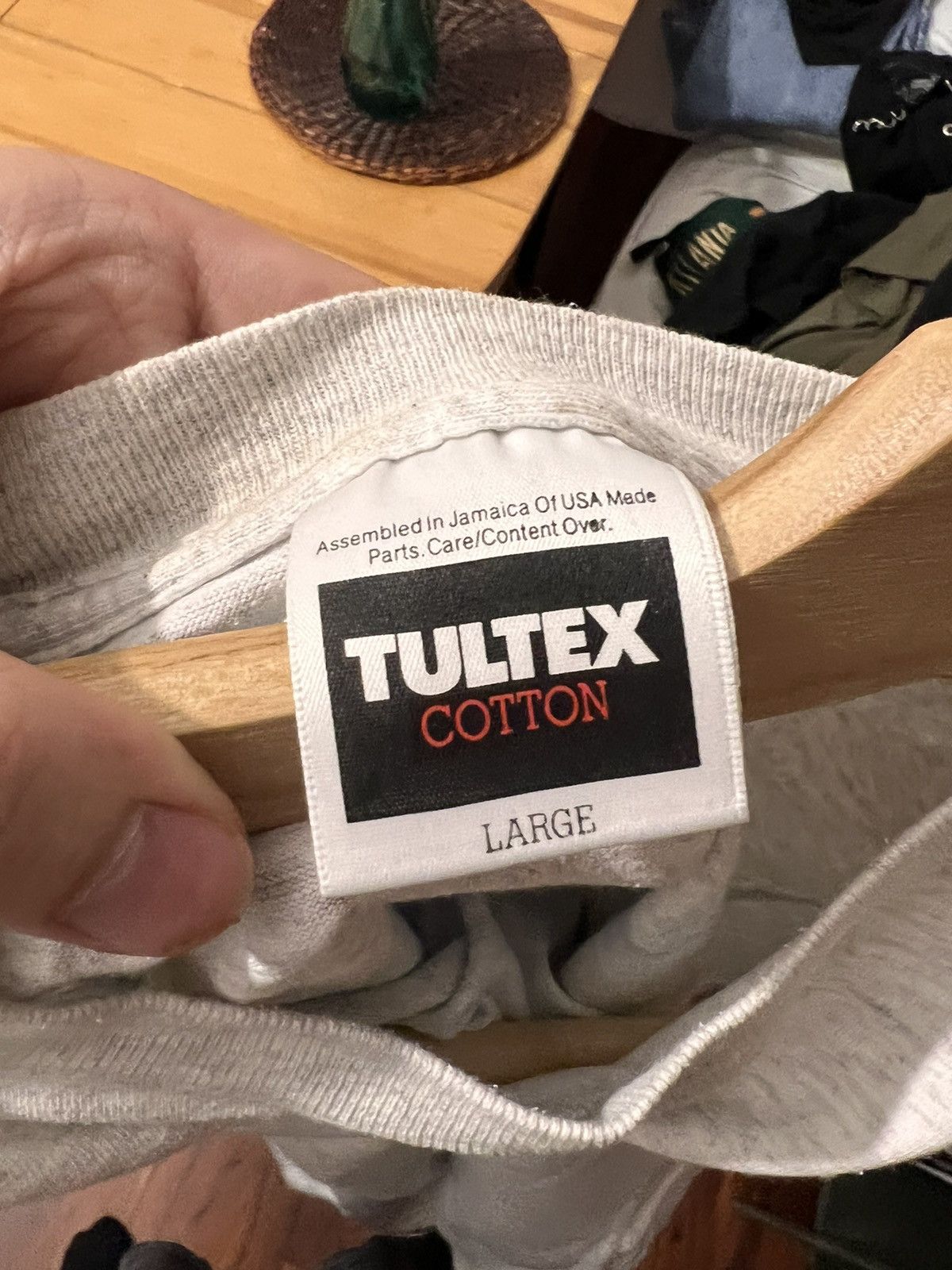 Tultex Vintage 90s Tultex T Shirt Orca Graphic Animal Size L HYPE Size US L / EU 52-54 / 3 - 5 Thumbnail