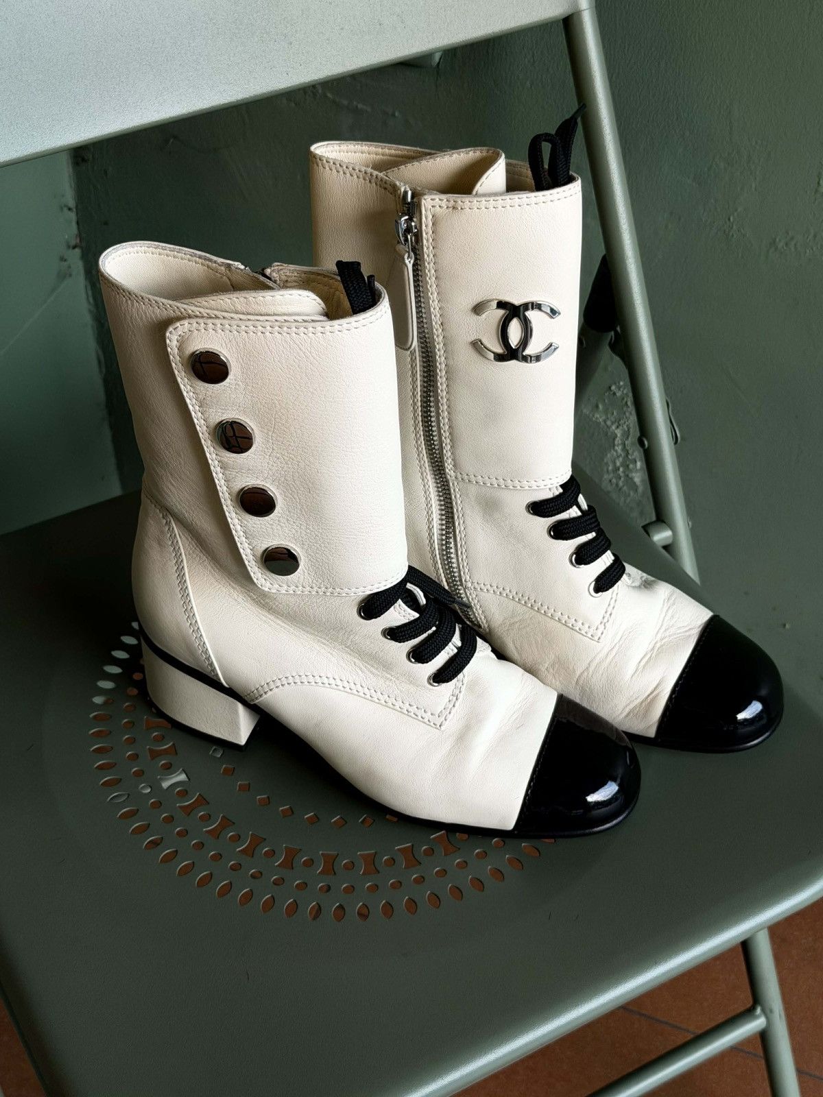 Chanel Chanel 19B Two Bone Signature Logo Lace-up Leather Boots Size US 7 / IT 37 - 3 Thumbnail
