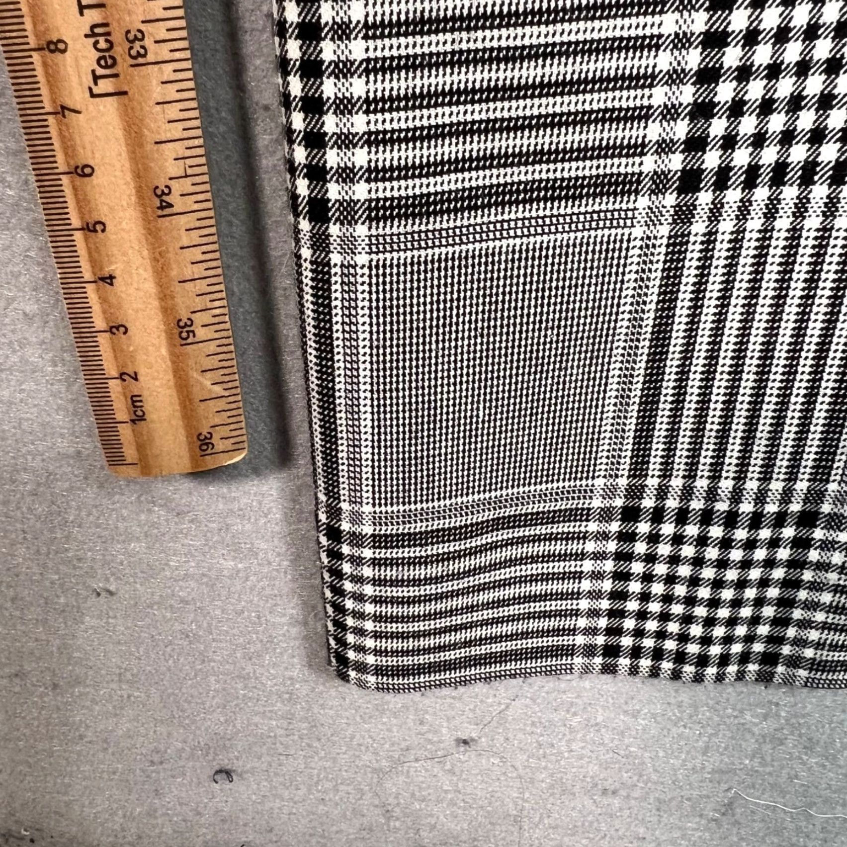 Vintage Derek Lam 10 Crosby Womens Plaid Pants... Size 30 Waist Straight Leg Gray Polyester Rayon Dress Pants Womens Mids Rise 38in Inseam - Vintage/Used Size 30" / US 8 / IT 44 - 6 Thumbnail