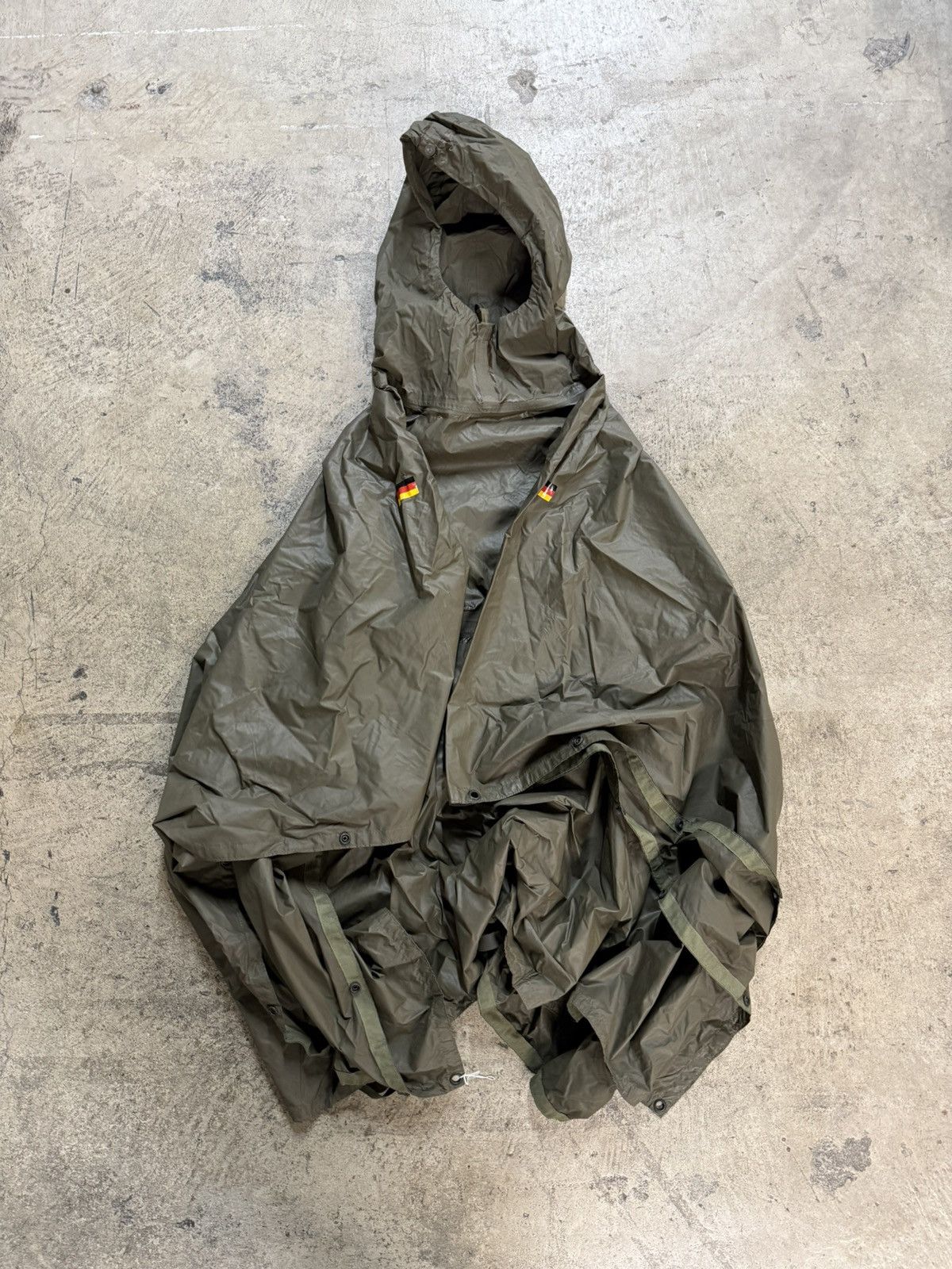 Vintage Vintage German Drab Poncho Size US L / EU 52-54 / 3 - 1 Thumbnail