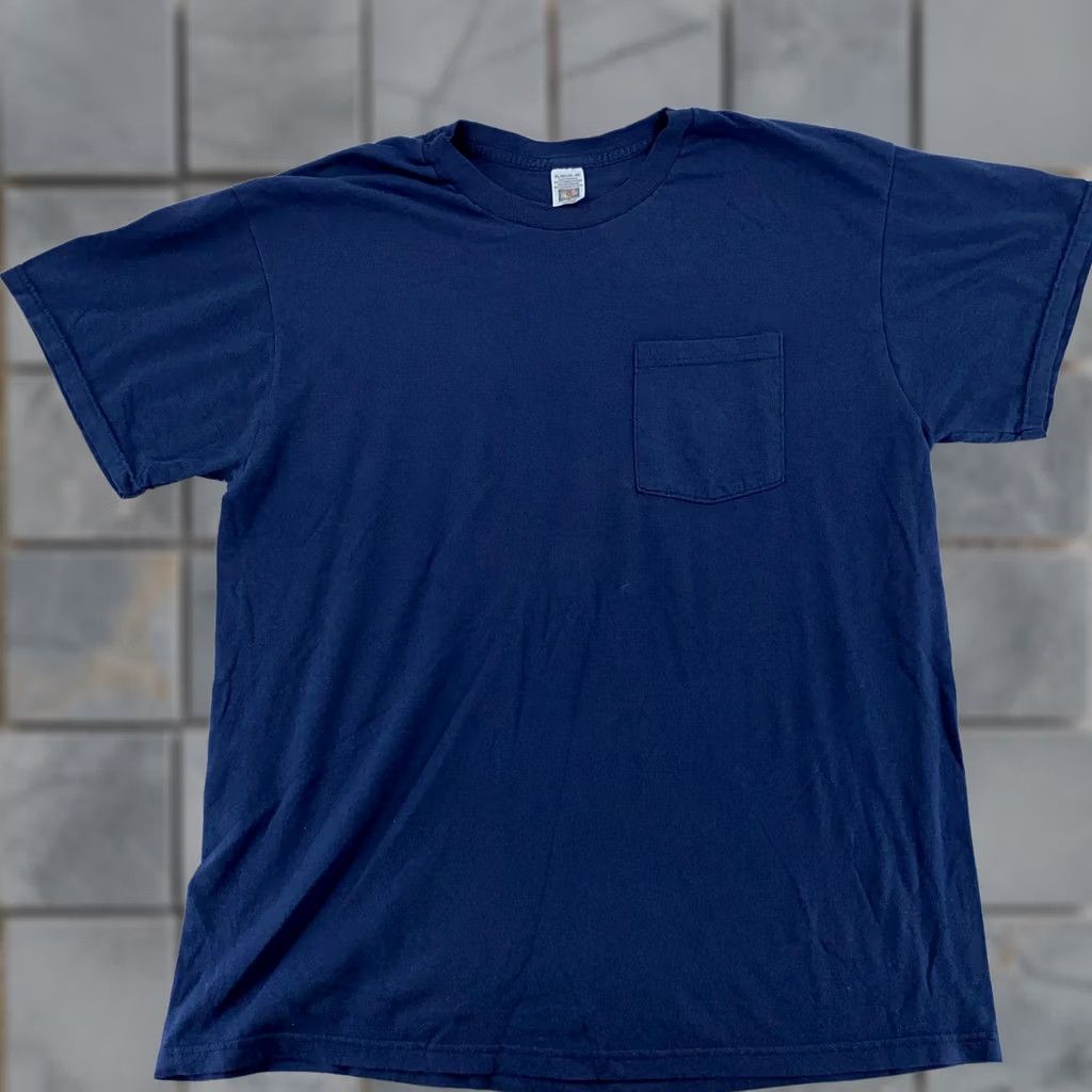 Fruit Of The Loom Vtg Fruit of the Loom Blank Pocket Shirt Mens L/XL Navy Blue Tee Cotton Blend Shirt Pocket Navy Blue Mens L Size US L / EU 52-54 / 3 - 1 Thumbnail