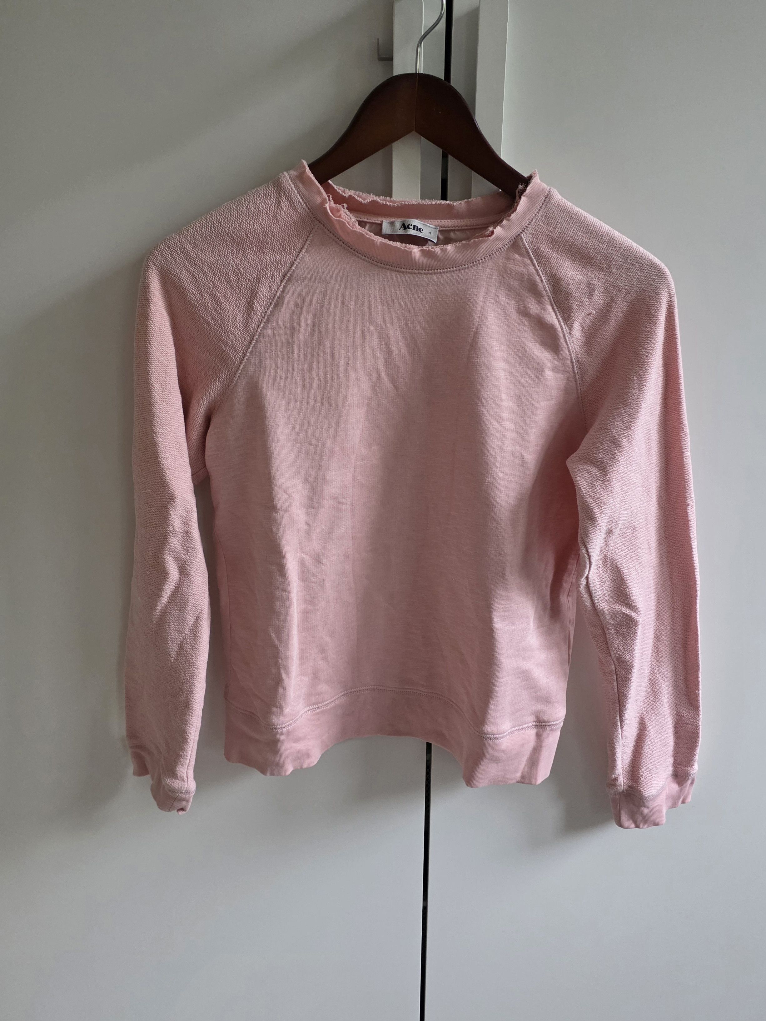 Acne Studios Acne Studios women's cropped S pink sweatshirt Size S / US 4 / IT 40 - 2 Thumbnail