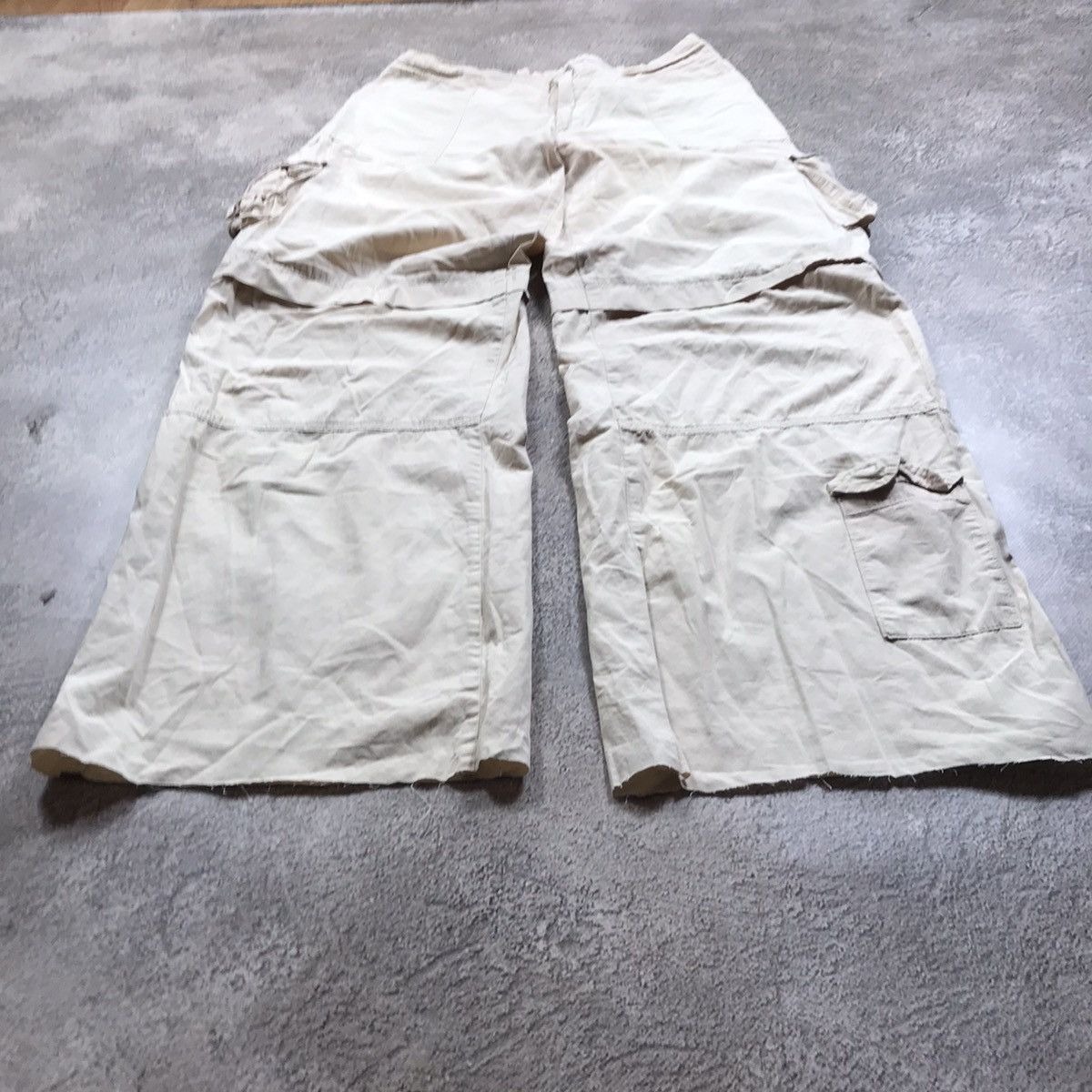 Vintage Vintage Y2K Baggy Cargo Pants Distressed Tactical Streetwear Size US 27 - 1 Thumbnail