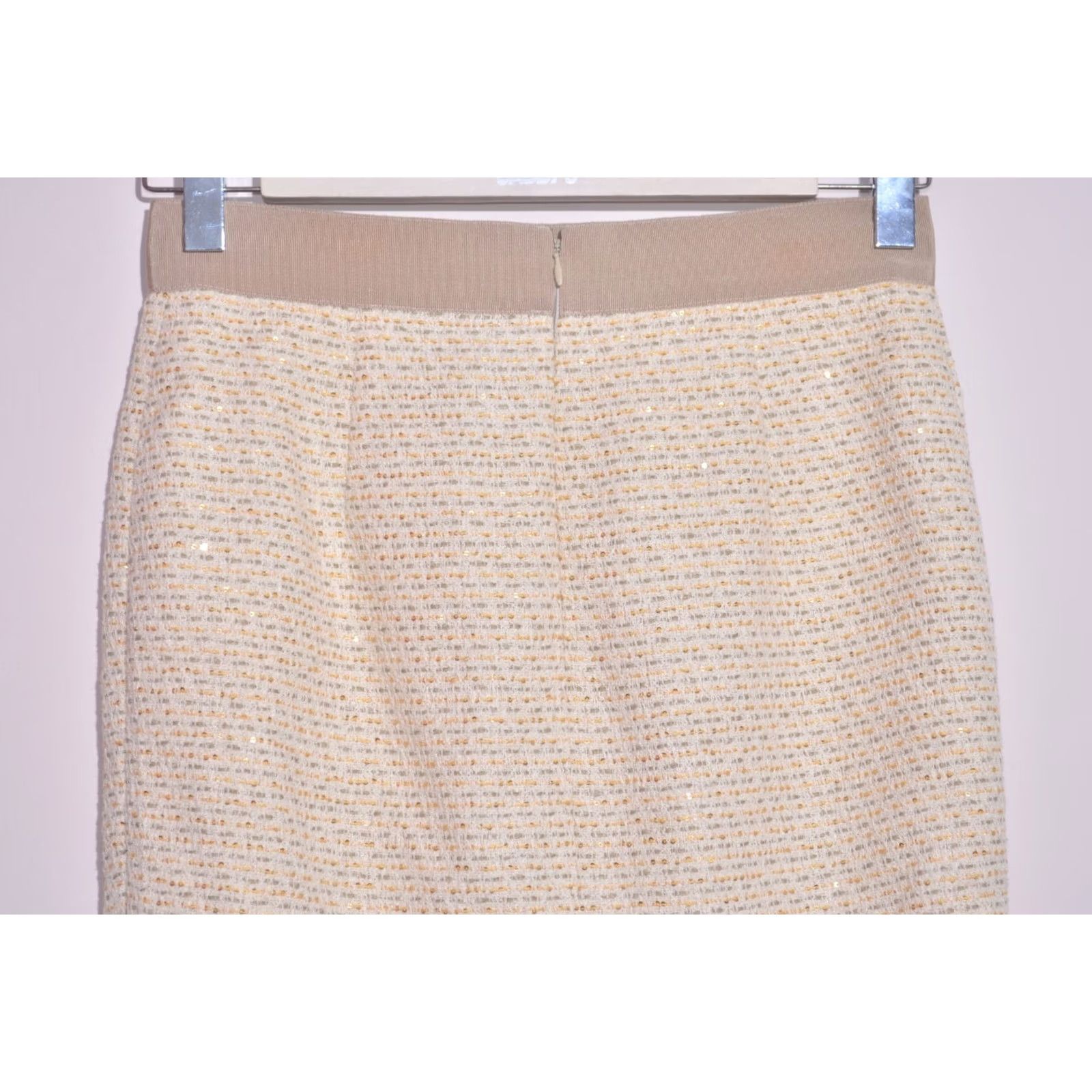 Max Mara Max Mara Pianoforte Tweed Pencil Skirt Beige Cream Gold Sequin Back Slit UK14 Pencil Skirt Womens Beige Gold Sequin Back Slit 14 Womens Size 36" / US 14 / IT 50 - 5 Thumbnail
