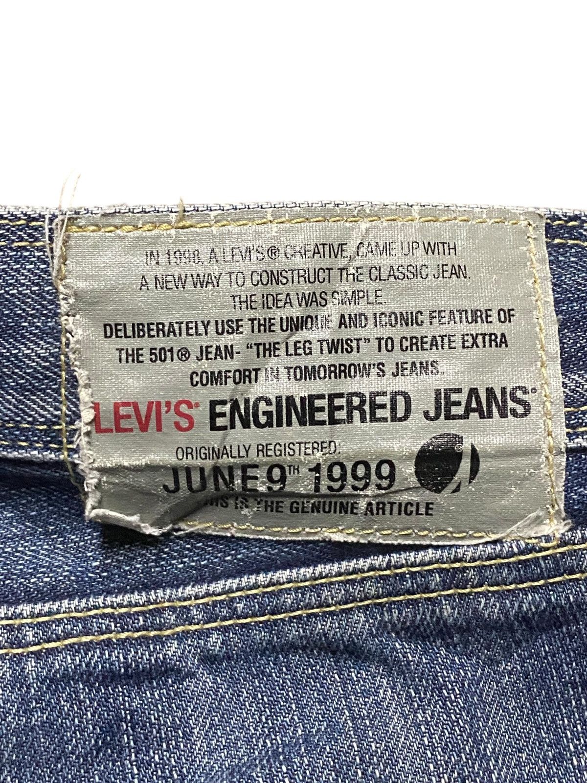 Levi's Vintage Clothing Levis Y2K Engineered Blue Wash Distressed Twist Leg Jean Size US 34 / EU 50 - 12 Thumbnail