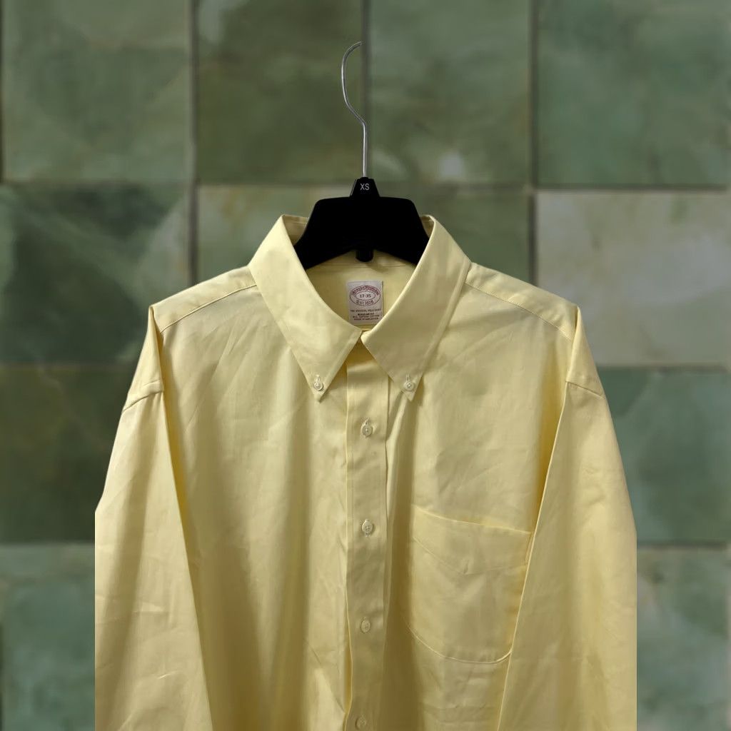 Brooks Brothers Brooks Brothers Original Polo Shirt Mens 17 Yellow Oxford Supima Button Up L/S Dress Shirt Size US XL / EU 56 / 4 - 1 Thumbnail
