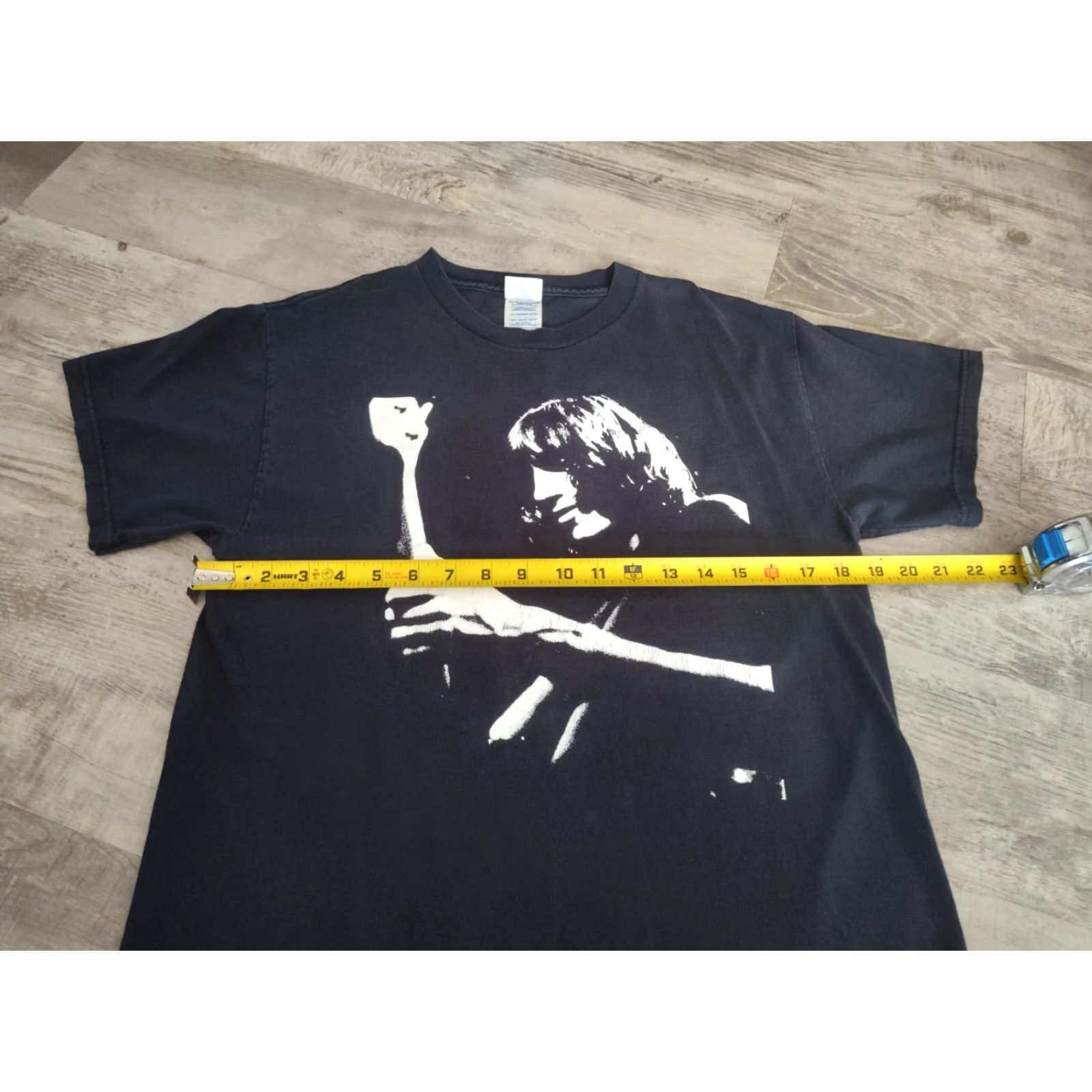 Delta VINTAGE 2007 Pink Floyd Roger Waters Concert Tour Shirt Mens Medium Black Graphic Print double-sided Size US M / EU 48-50 / 2 - 7 Thumbnail
