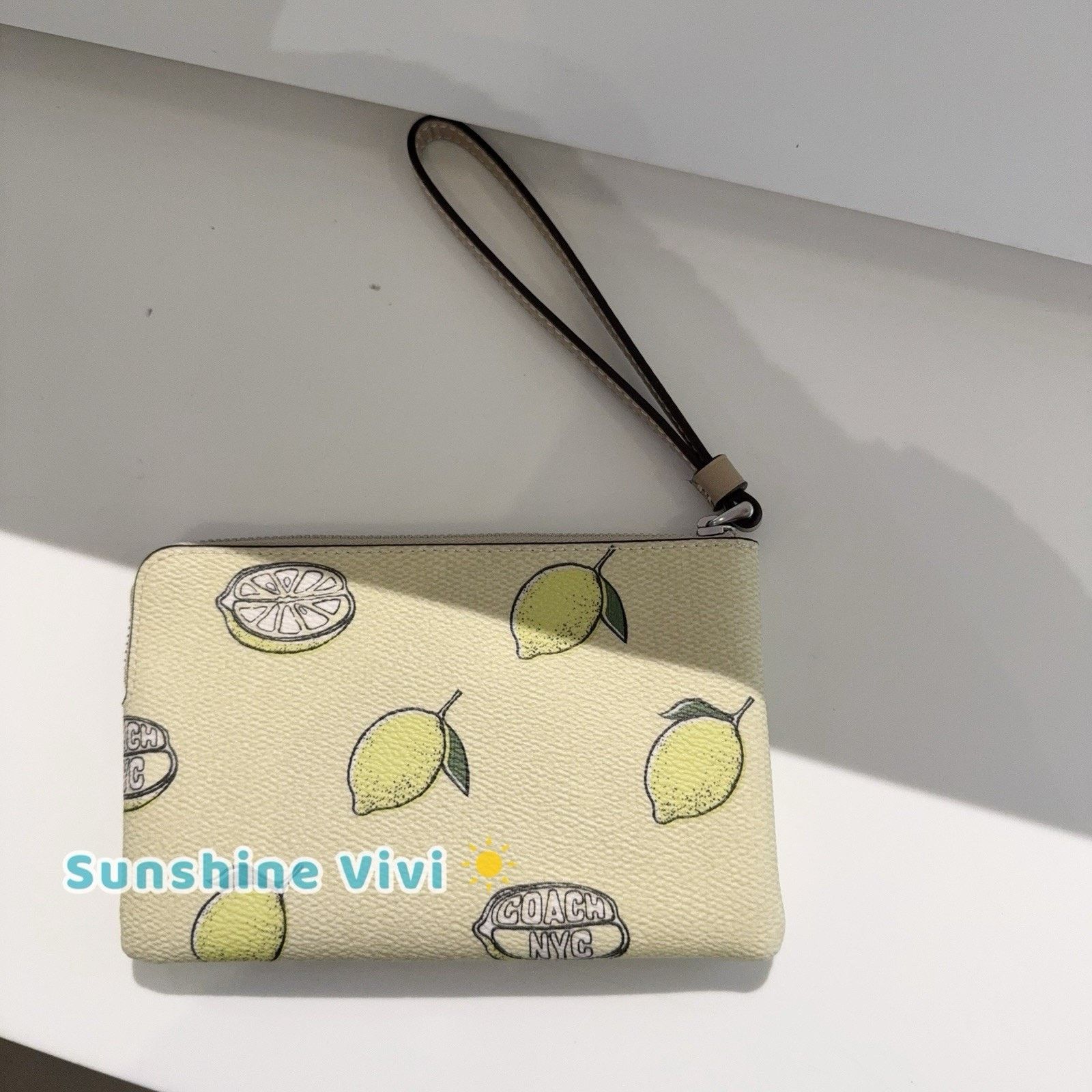 Coach NWT Coach CBB80 Corner Zip Wristlet Lemon Garden Glade Size ONE SIZE - 2 Thumbnail
