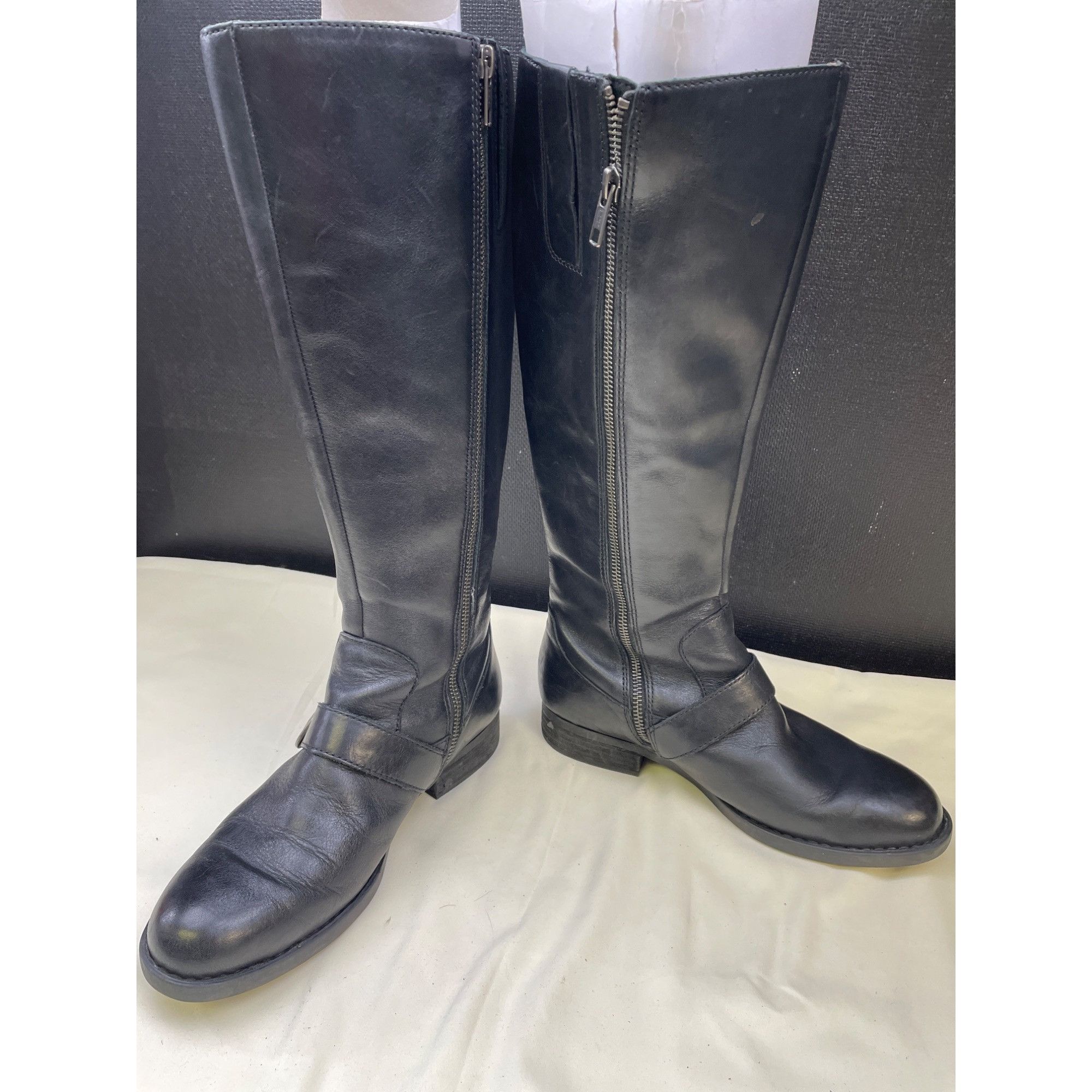 Born Born Women's Black Leather Riding Boot/ Shoes Size 7.5 SKU 5 Size US 7.5 / IT 37.5 - 4 Thumbnail