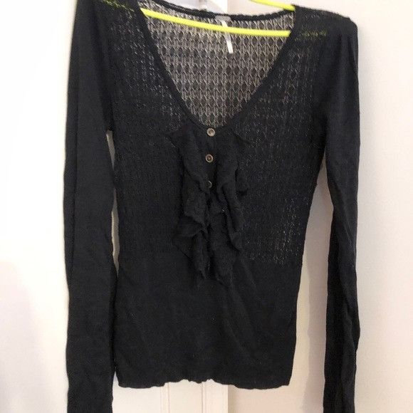 Free People Free People Black Crochet Ruffle Button Sweater L Size L / US 10 / IT 46 - 9 Thumbnail