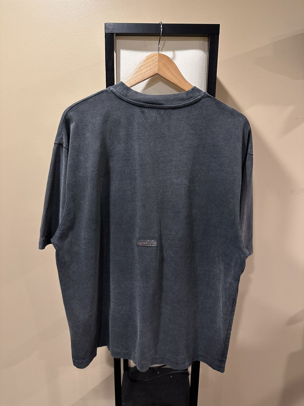 Acne Studios Acne Studios Relaxed Vintage Fade Graphite Crew Neck Tee Size US L / EU 52-54 / 3 - 2 Thumbnail