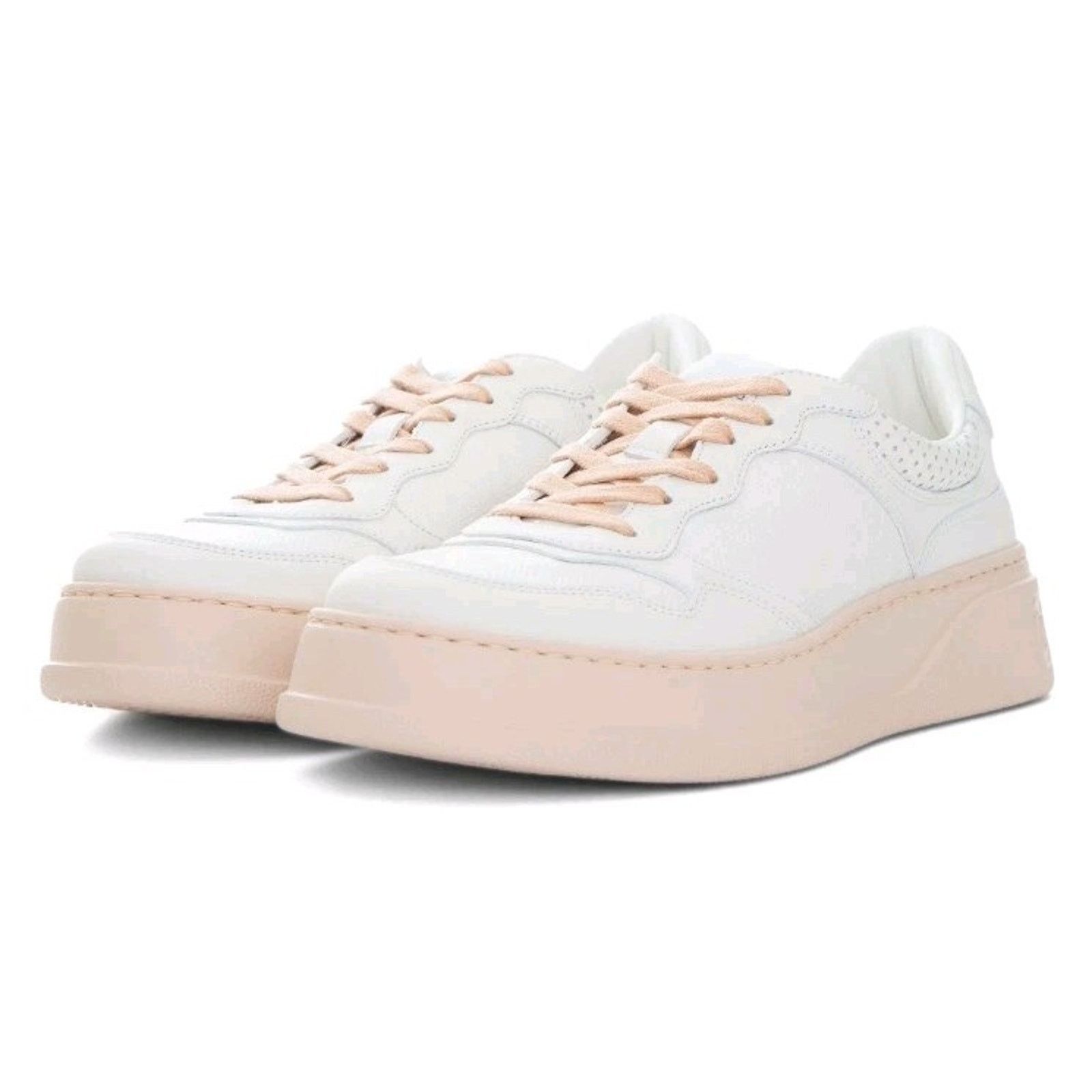 Gucci Gucci GG Embossed Sneakers 40 IT. US 10 . Size US 10 / IT 40 - 1 Thumbnail
