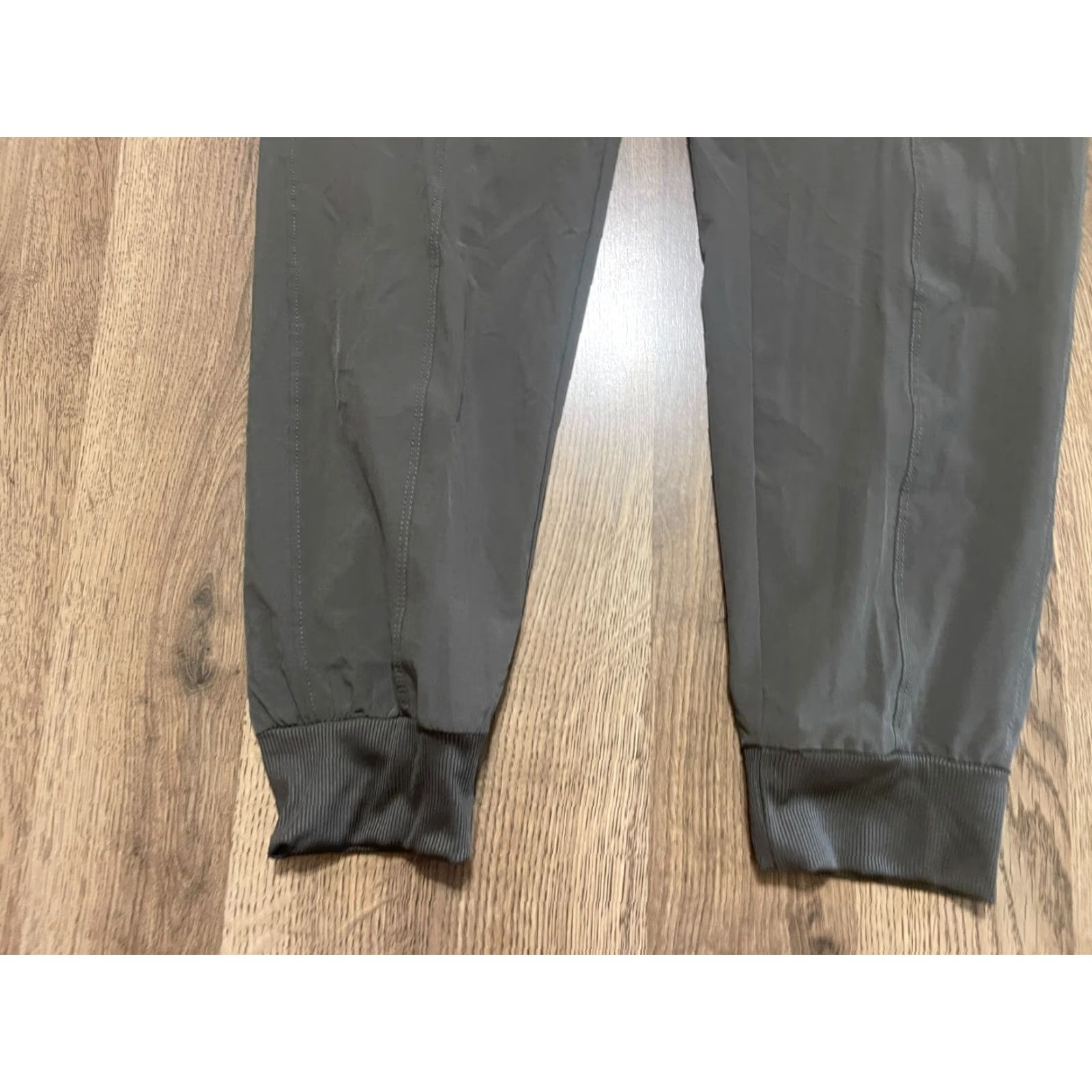 Vintage WE-AR Apana Pants, Women's Size Medium, Green Jogger Pants Tie Waist Athletic Wear, Pants, M, Green, Jogger, Casual, Women Size 32" / US 10 / IT 46 - 3 Thumbnail