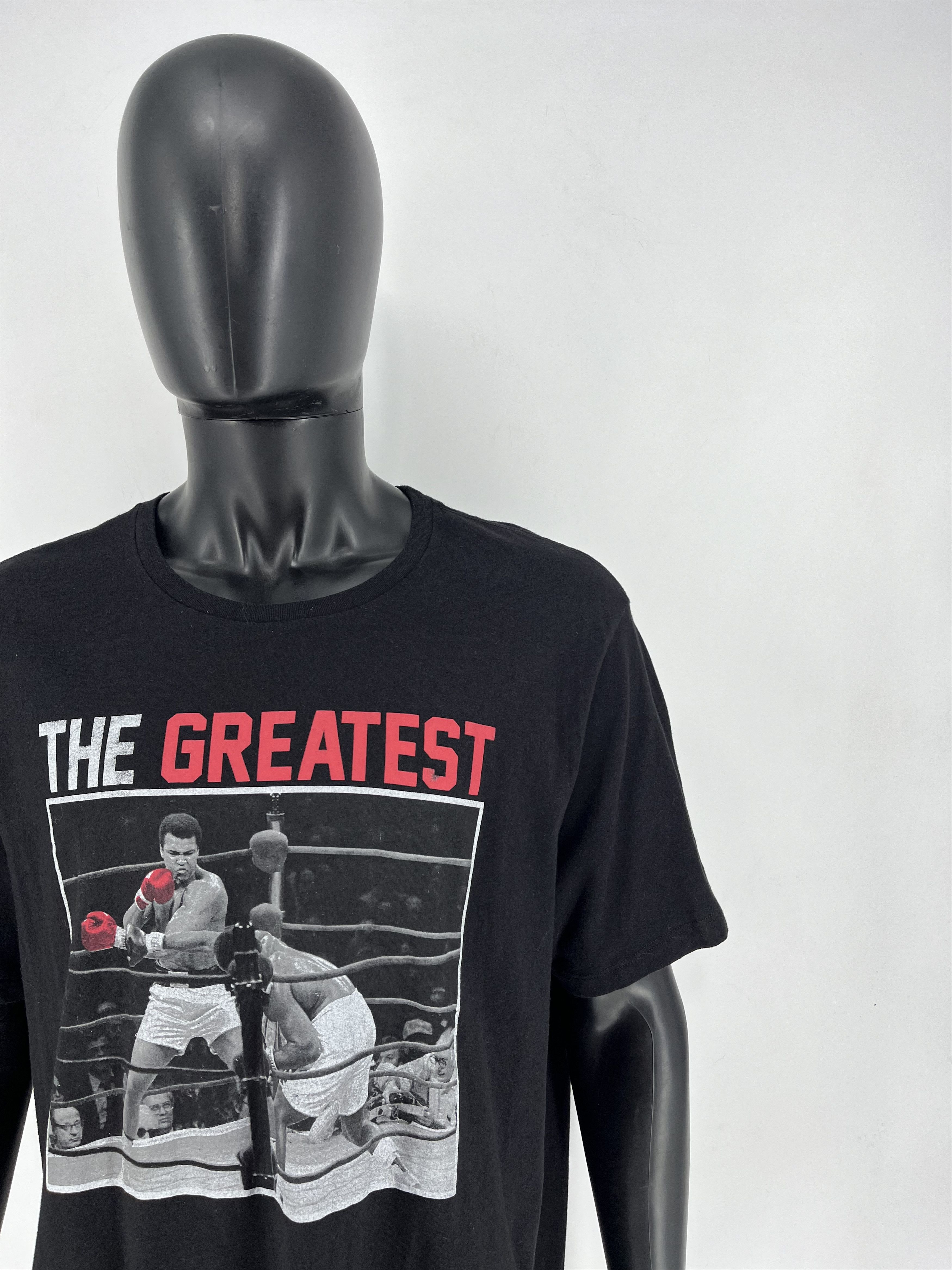 Vintage Y2K The Greatest Muhammad Ali American Boxer Faded Tshirts Size US XXL / EU 58 / 5 - 7 Thumbnail
