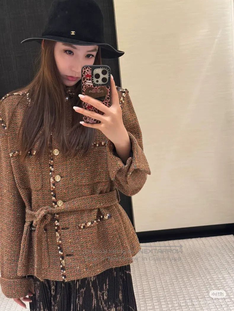 Chanel Chanel 25A high-end handicraft workshop coffee-coloured se Size XS / US 0-2 / IT 36-38 - 7 Thumbnail