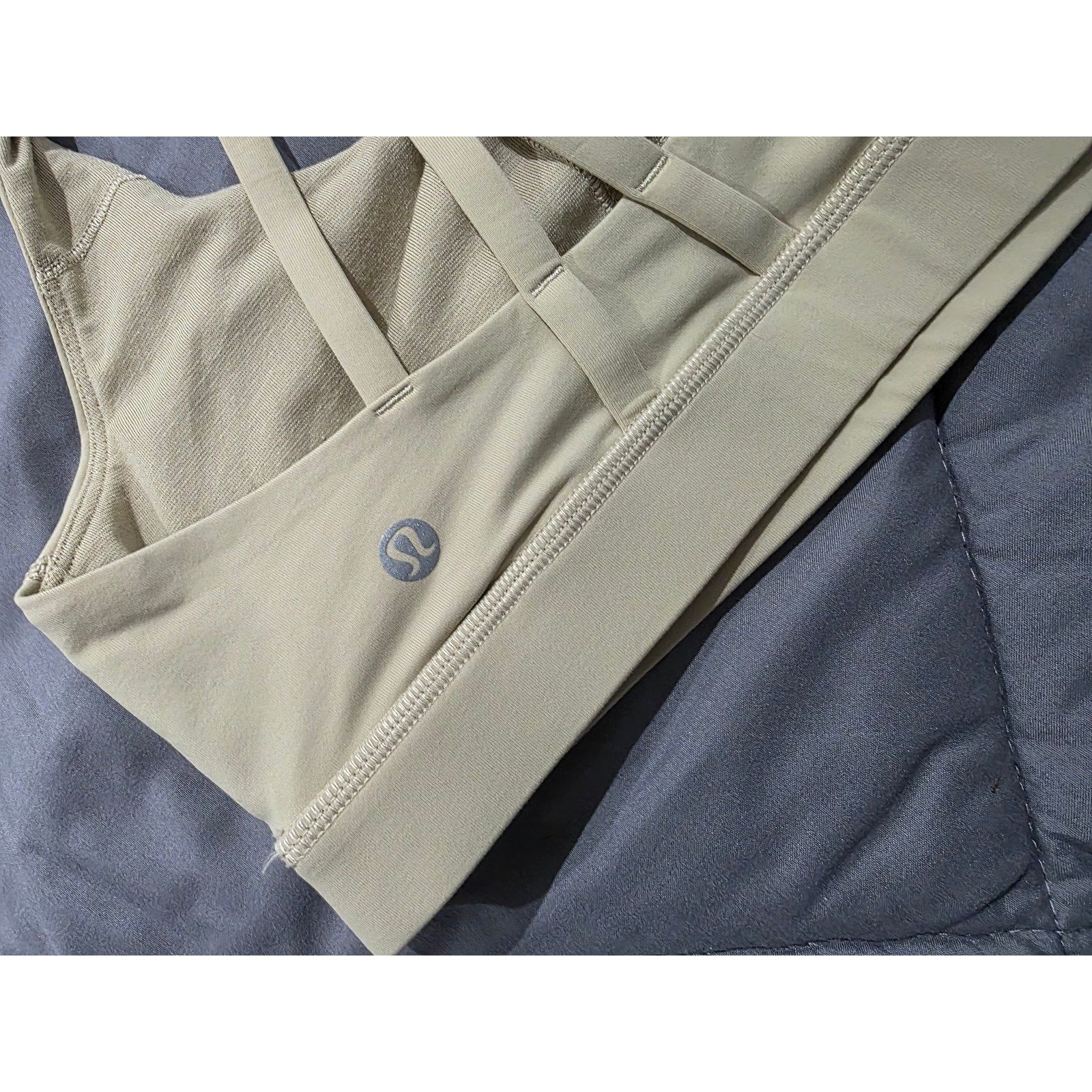Lululemon Women's Size 6 Lululemon Energy Bra Medium Support, Strappy Size M / US 6-8 / IT 42-44 - 3 Thumbnail