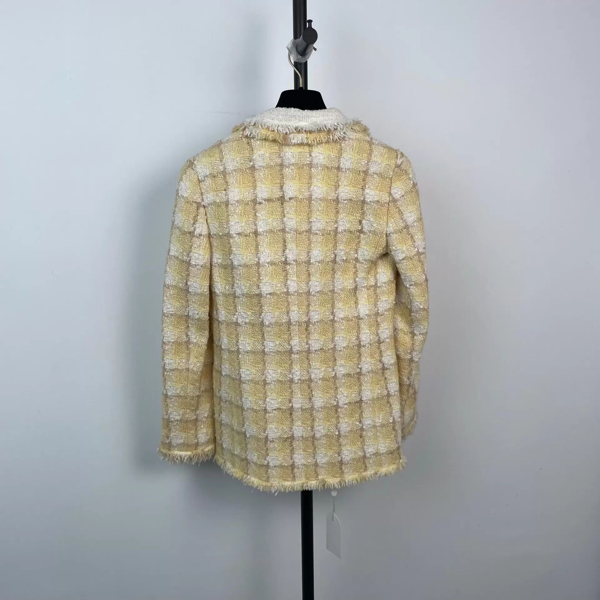 Chanel Chanel Yellow & White Tweed Jacket Size XS / US 0-2 / IT 36-38 - 2 Thumbnail