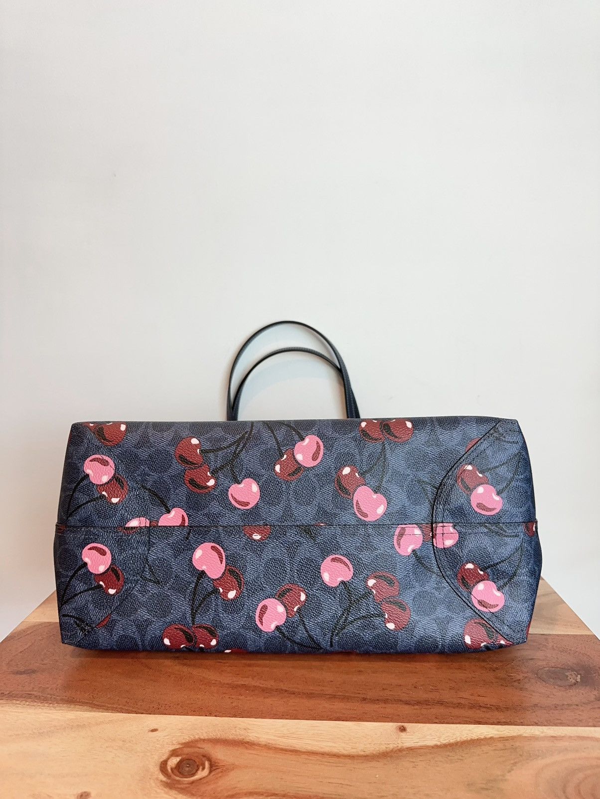 Coach Coach City Tote Bag In Signature Canvas With Cherry Print Size ONE SIZE - 4 Thumbnail