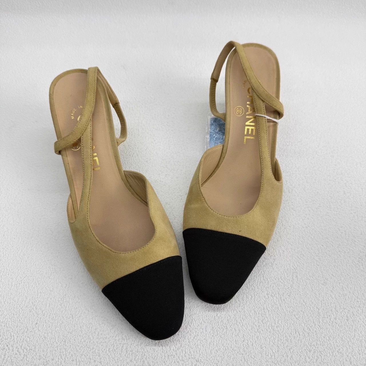 Chanel Chanel Beige Suede Slingback Heels 37.5 Size US 7.5 / IT 37.5 - 8 Thumbnail
