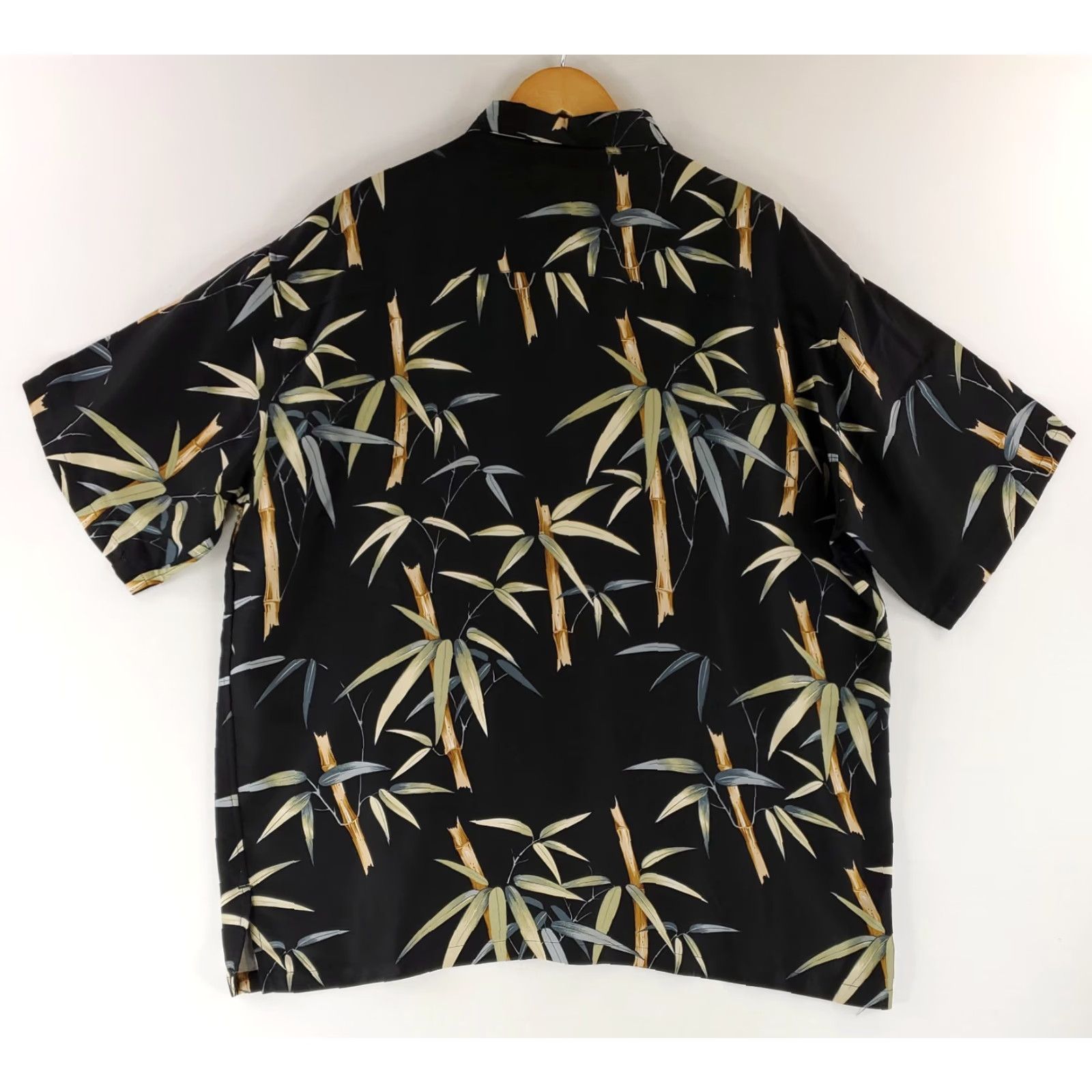Tori Richard Tori Richard Button-Up Shirt 100% Silk Bamboo Black Mens XXL Short Sleeve Button-Up Shirt Mens Black 2XL Size US XXL / EU 58 / 5 - 6 Thumbnail
