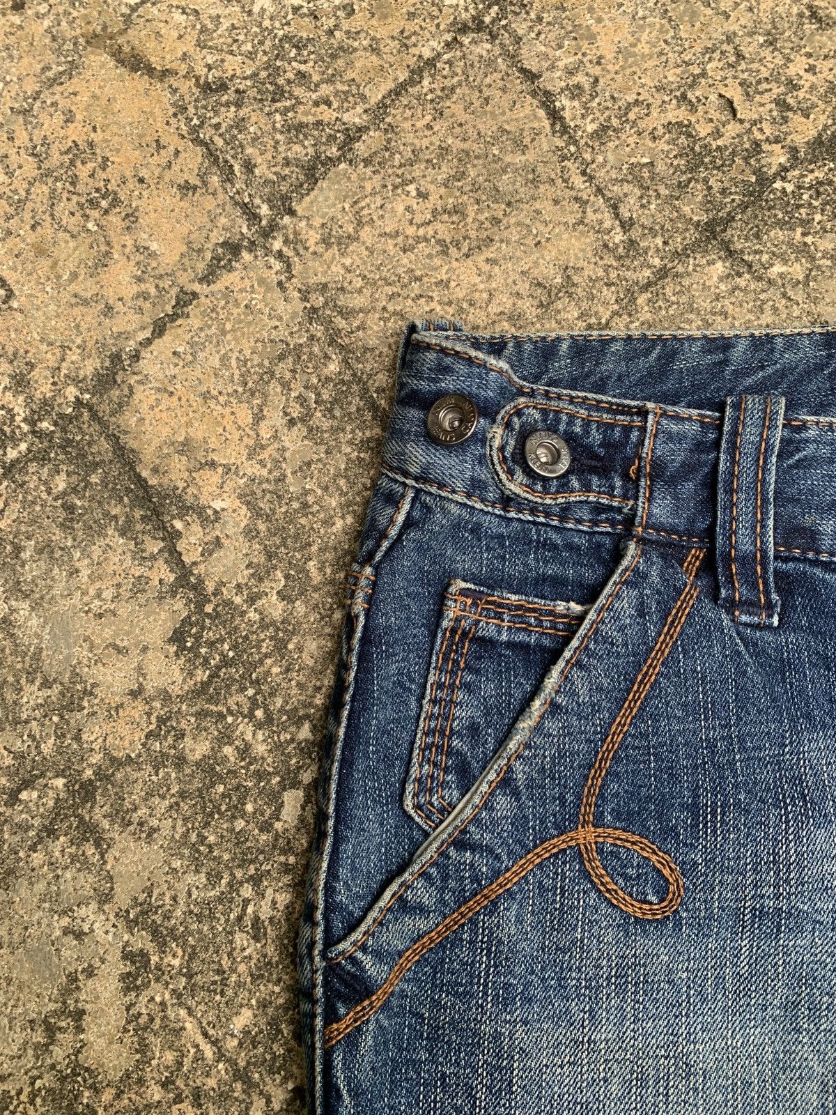 Calvin Klein Calvin Klein Jeans NY Washed Pocket Accent Mini Jeans Skirt Size 25" / US 0 / IT 36 - 5 Thumbnail