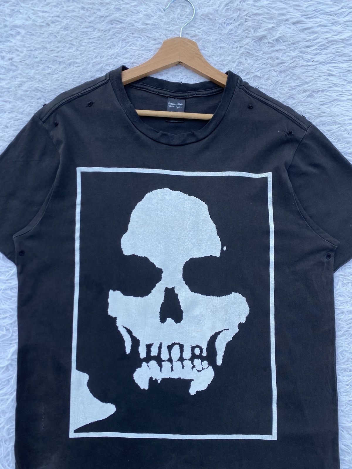 Vintage Rare Vintage Charles Manson Skulls by Number Nine Tshirt Size US L / EU 52-54 / 3 - 7 Thumbnail