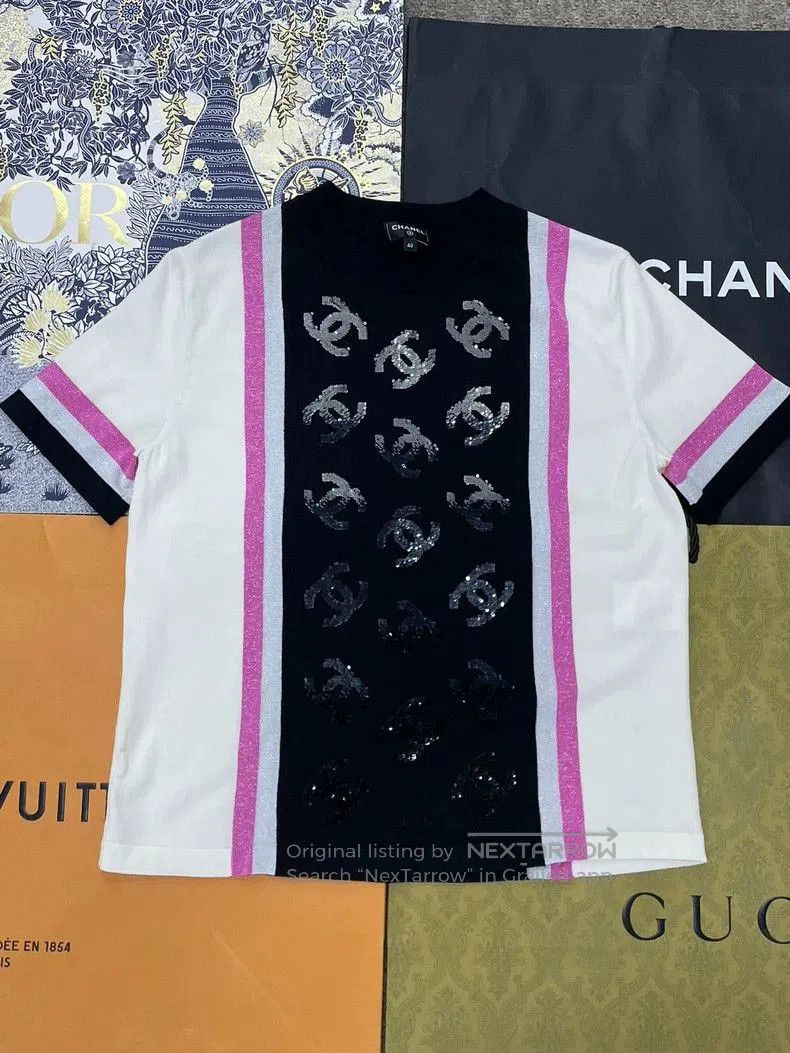 Chanel Chanel Sequin Logo Short Sleeve Top. Size US M / EU 48-50 / 2 - 1 Thumbnail