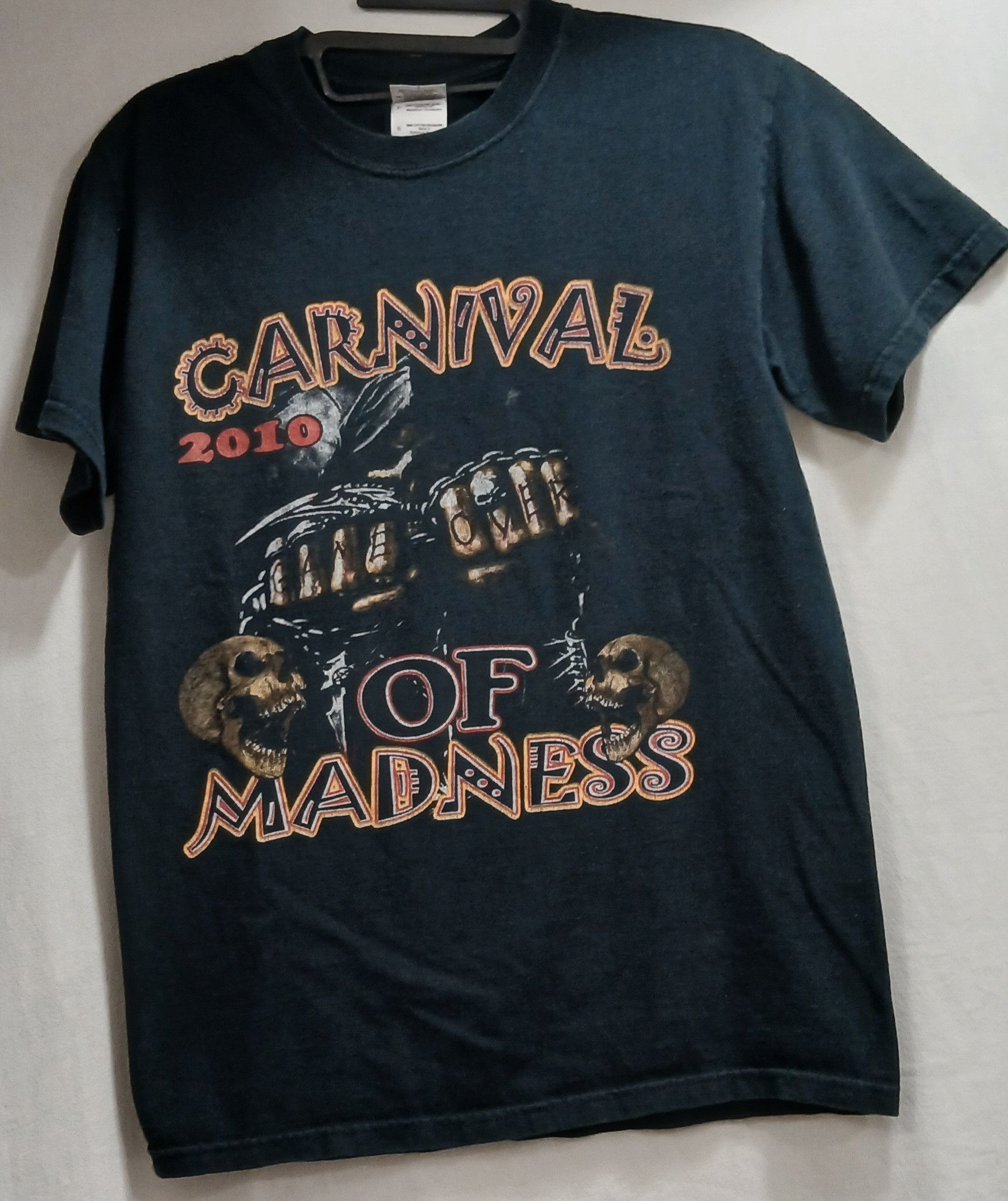 Gildan 2010 Shinedown Carnival of Madness Tour Official T-Shirt Size US S / EU 44-46 / 1 - 1 Thumbnail