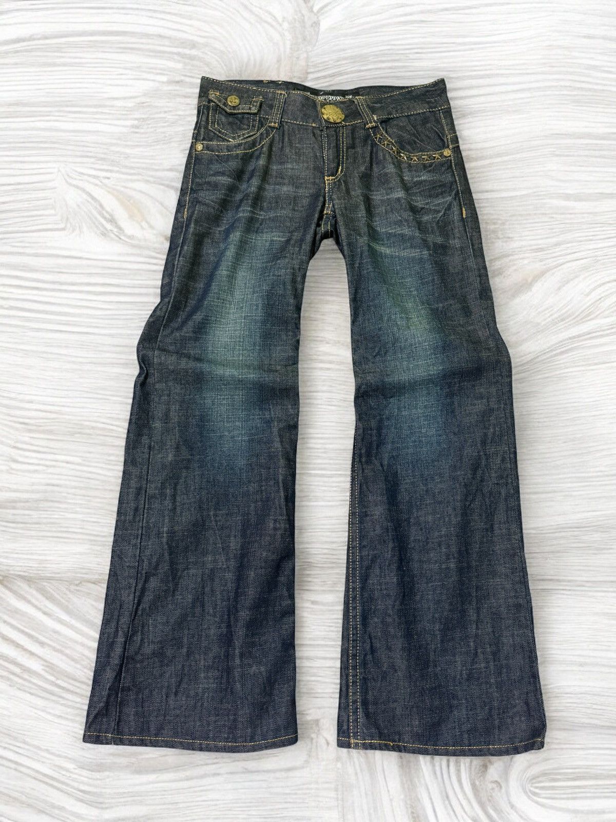 Hysteric Glamour WIDE LEG REDPEPPER BUCKLE BACK STUDDED CLAW MARKS NICE DENIM Size US 29 - 2 Thumbnail