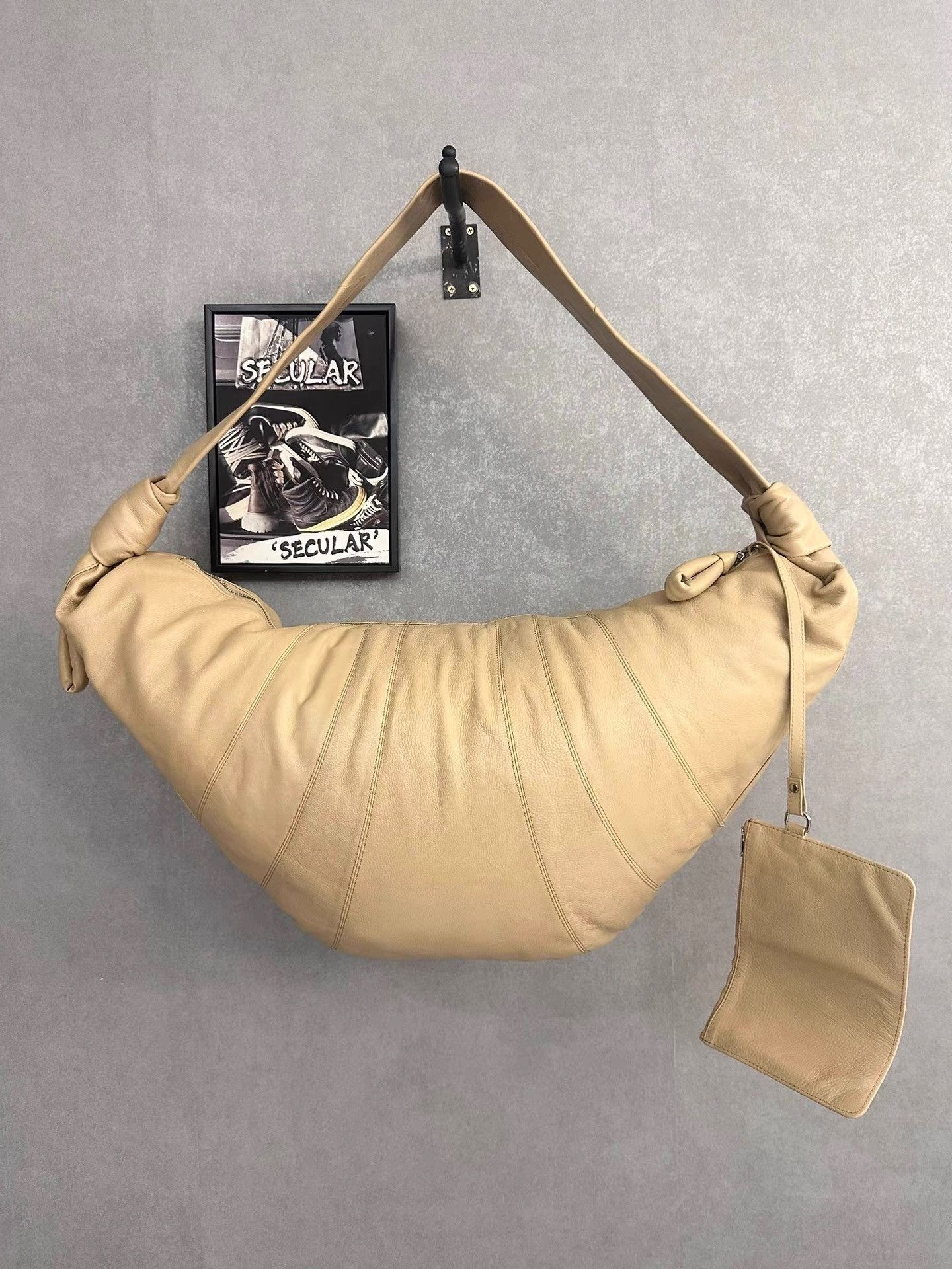 Lemaire Lemaire Brand New Extra Large Croissant Bag K34 Size ONE SIZE - 1 Thumbnail