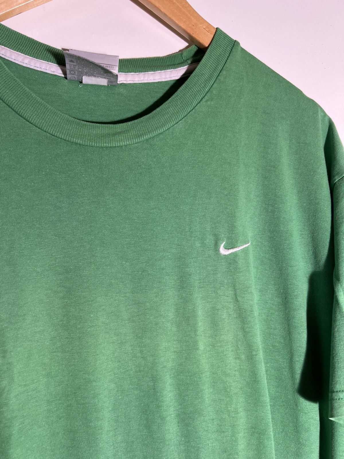 Nike Y2K 2000’s VTG Vintage Nike Green Plain Swoop Check T Shirt Size US XL / EU 56 / 4 - 5 Thumbnail