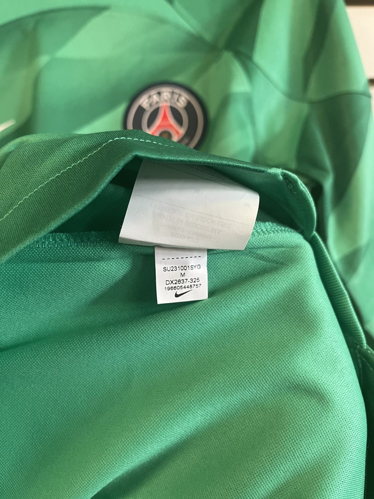 Nike Nike 2023-25 PSG Goalkeeper Jersey Size US M / EU 48-50 / 2 - 6 Thumbnail