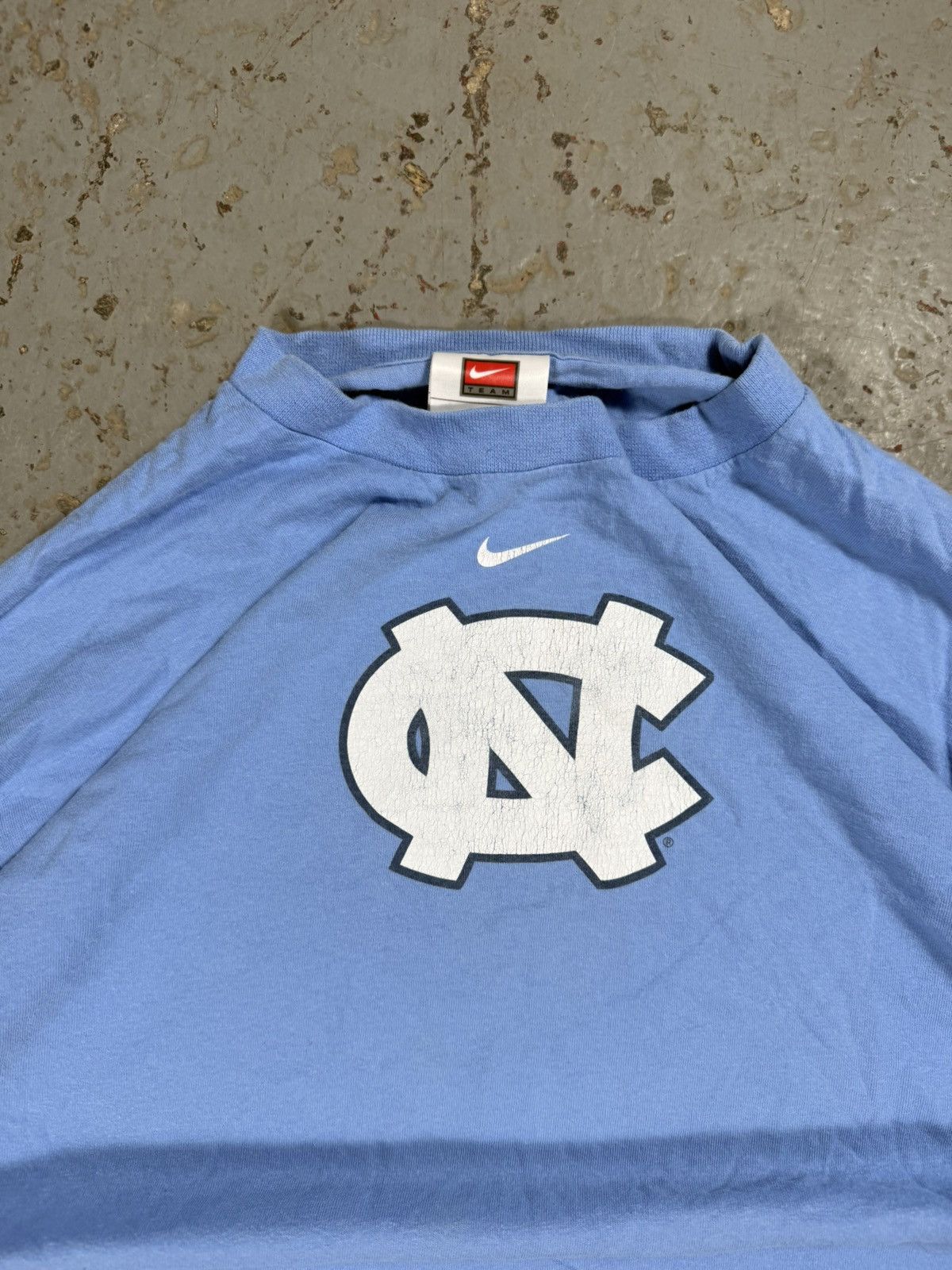 Vintage Vintage Nike North Carolina Long Sleeve Size US L / EU 52-54 / 3 - 4 Thumbnail