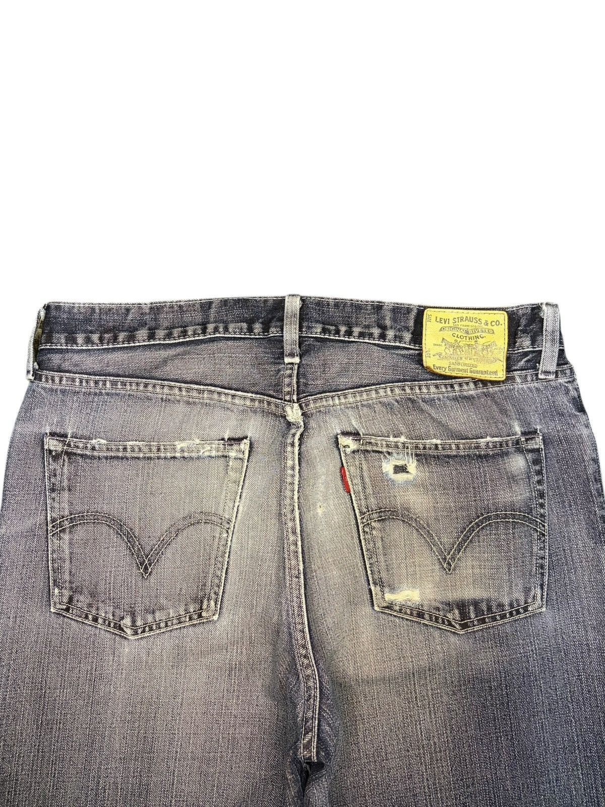 Levi's Vintage 90s Levis 502 Faded Wash Distressed Loose Jeans Size US 32 / EU 48 - 4 Thumbnail